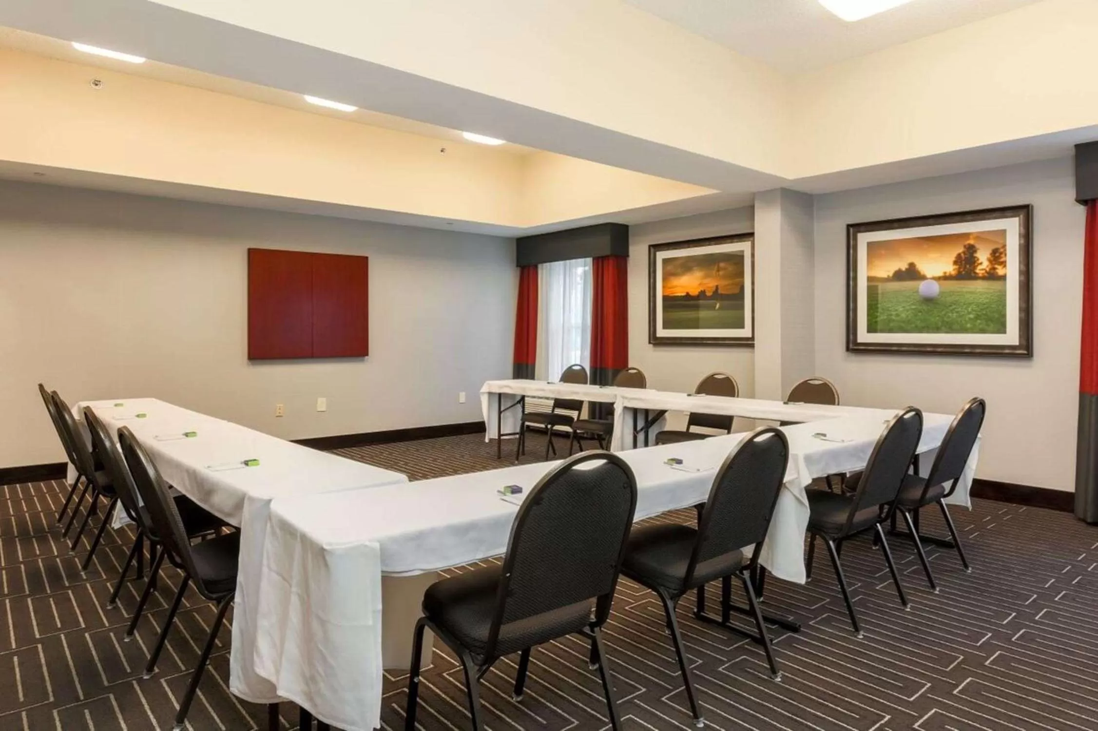 Meeting/conference room in Hampton Inn Memphis-Southwind