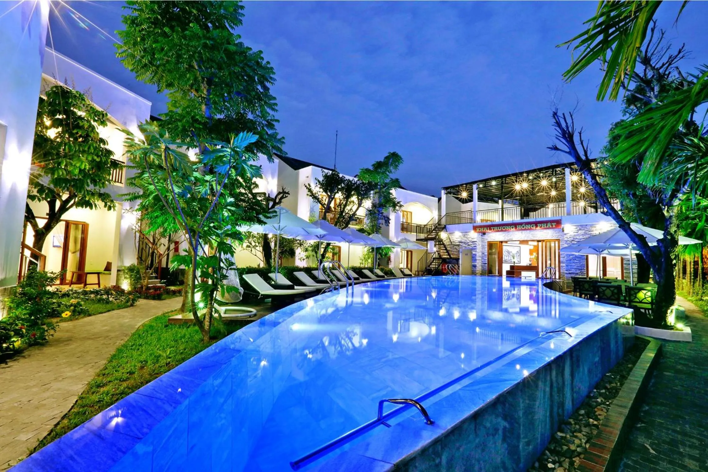 Nearby landmark in Azumi