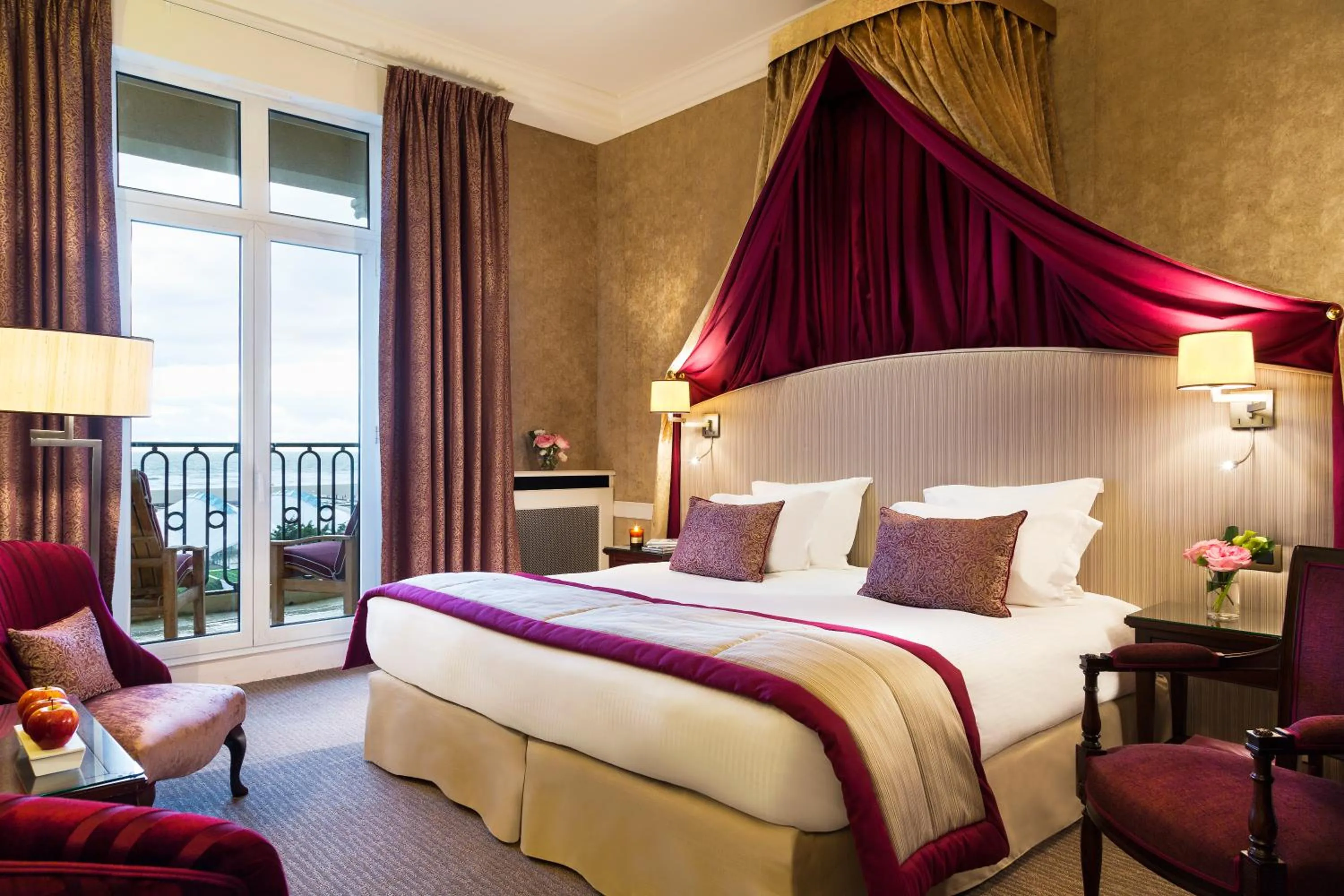 Bedroom, Bed in Hôtel Barrière Le Royal Deauville