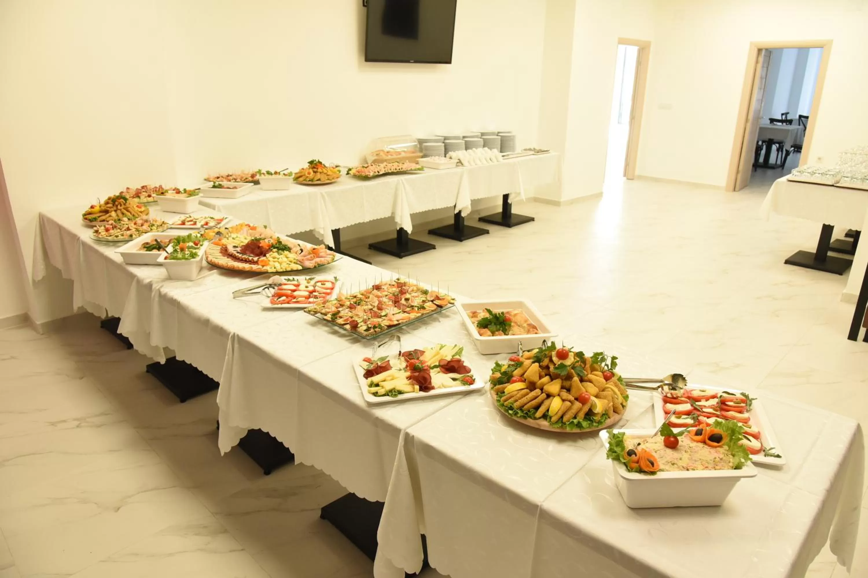 Breakfast in Hotel DOA