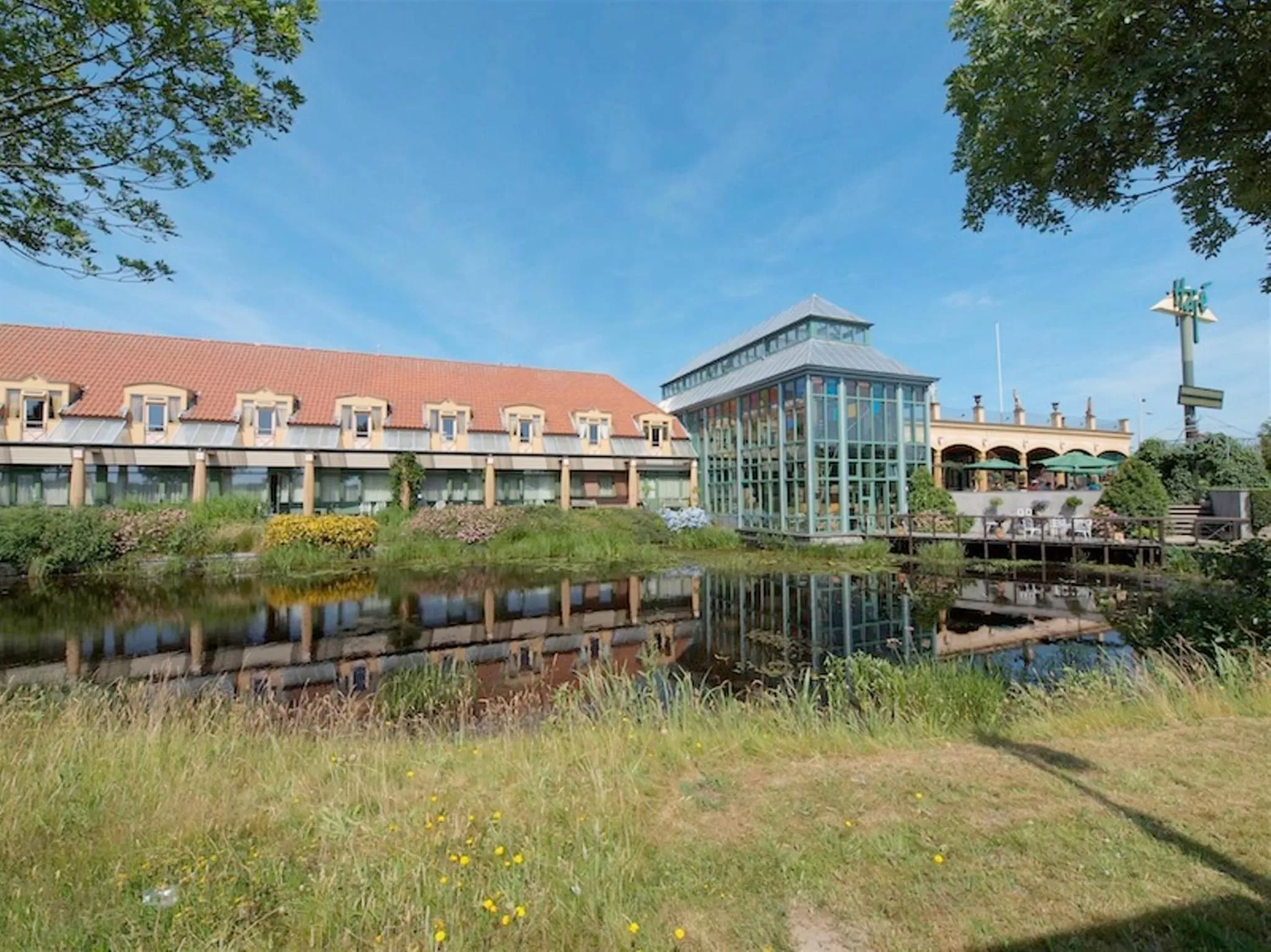 Facade/entrance, Property Building in Hajé Hotel Joure