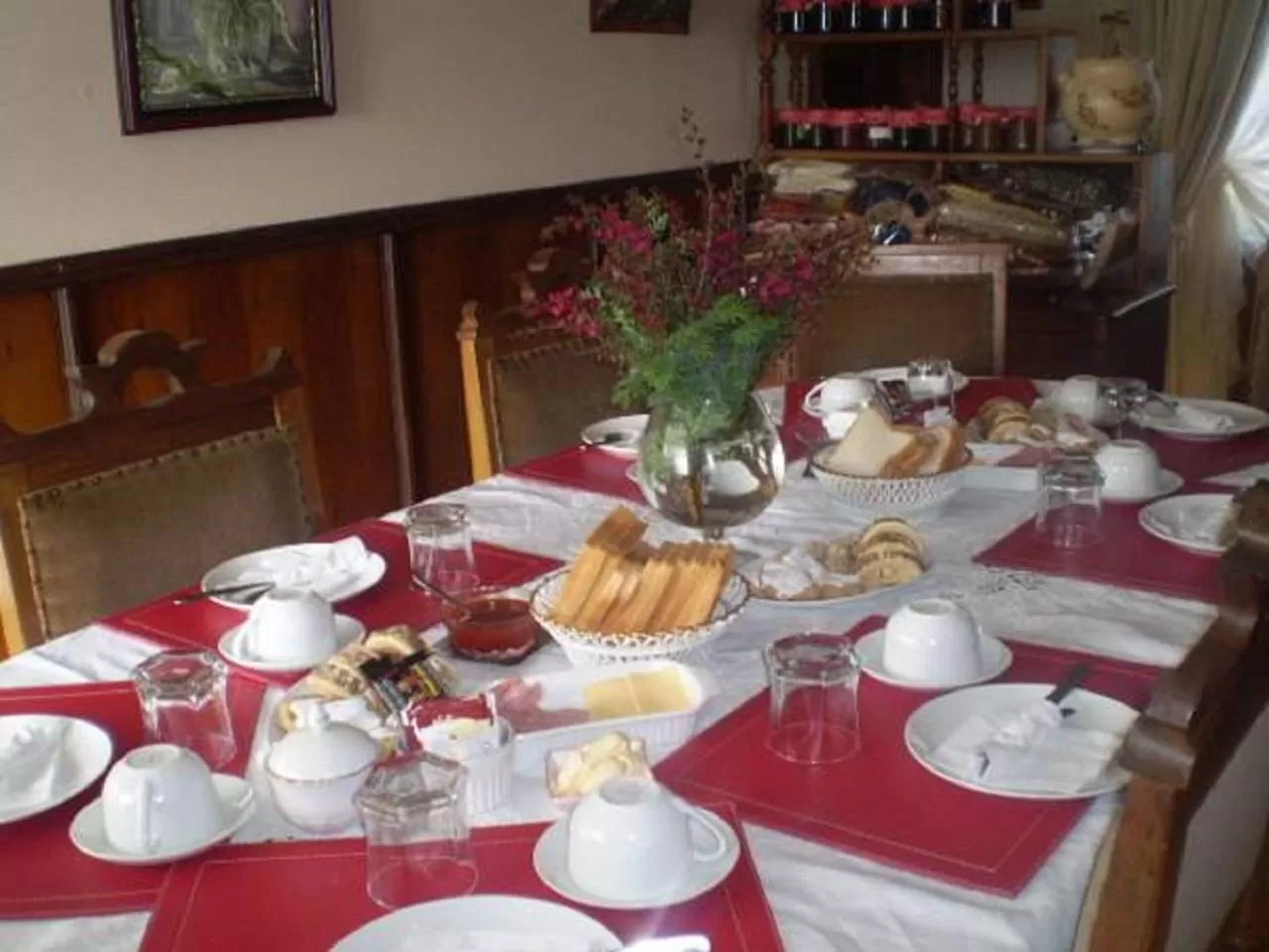 Continental breakfast, Restaurant/Places to Eat in Hostal Möller