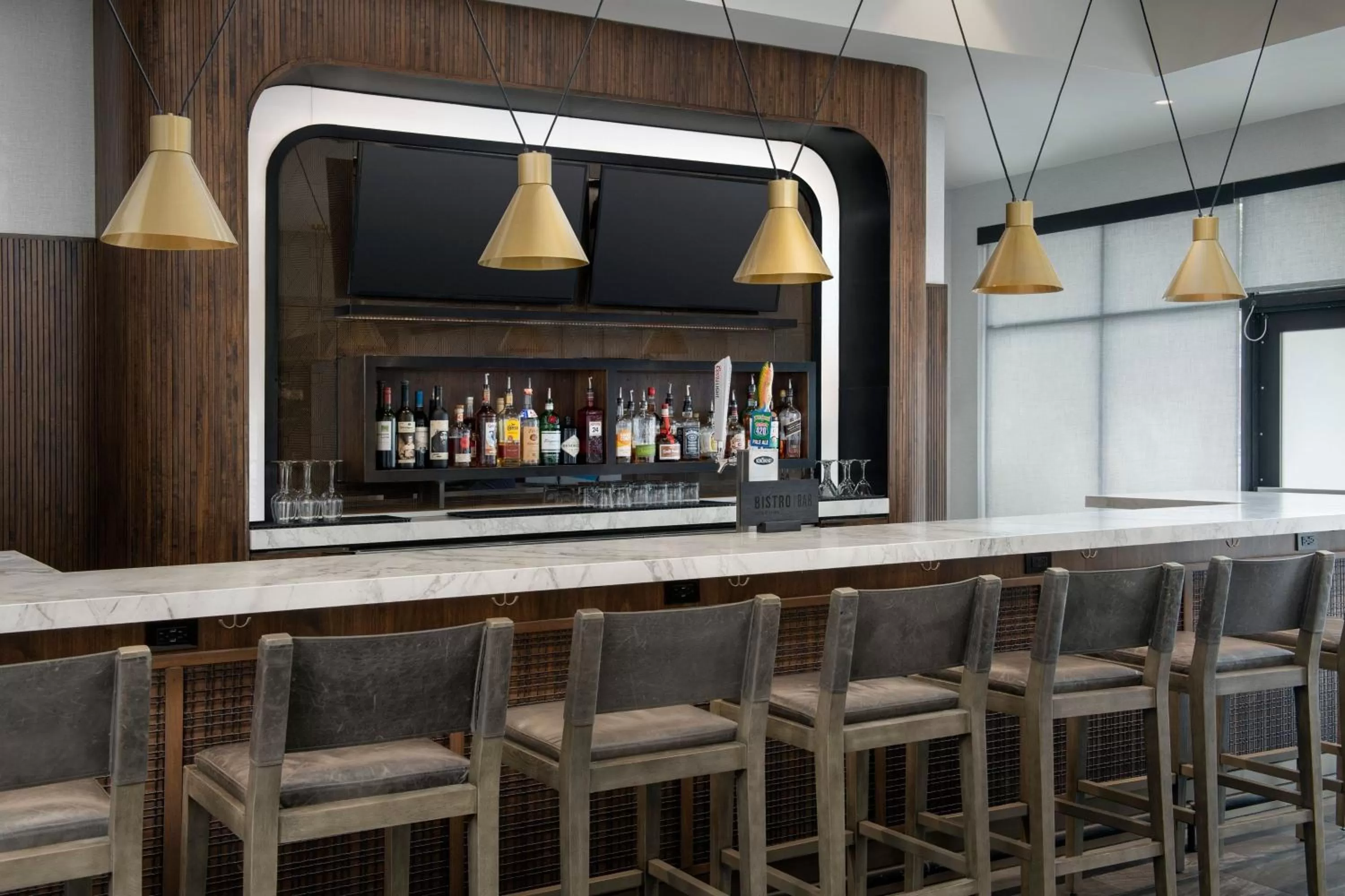 Lounge or bar in Courtyard by Marriott Savannah Downtown - Historic District