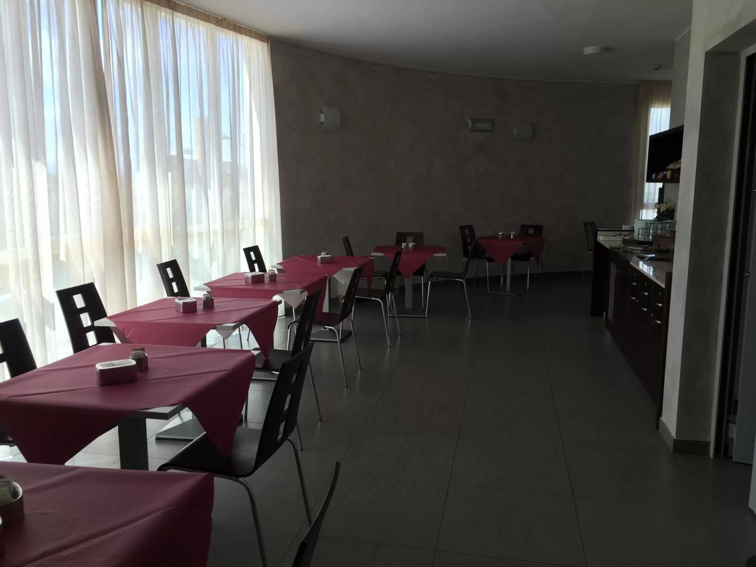 Food and drinks in Hotel Motel Galaxy Reggio Emilia