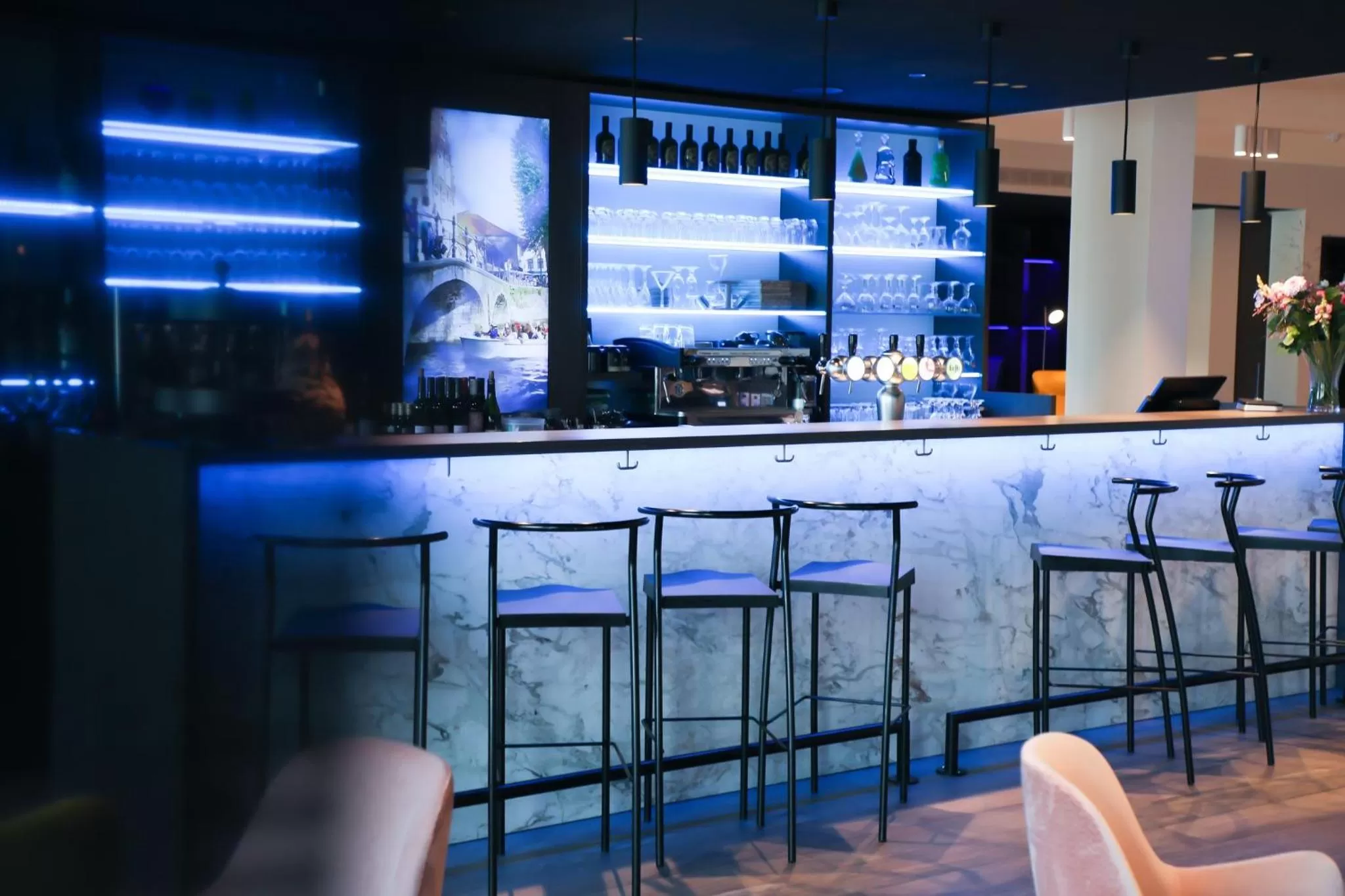 Lounge or bar in Radisson Blu Hotel, Bruges