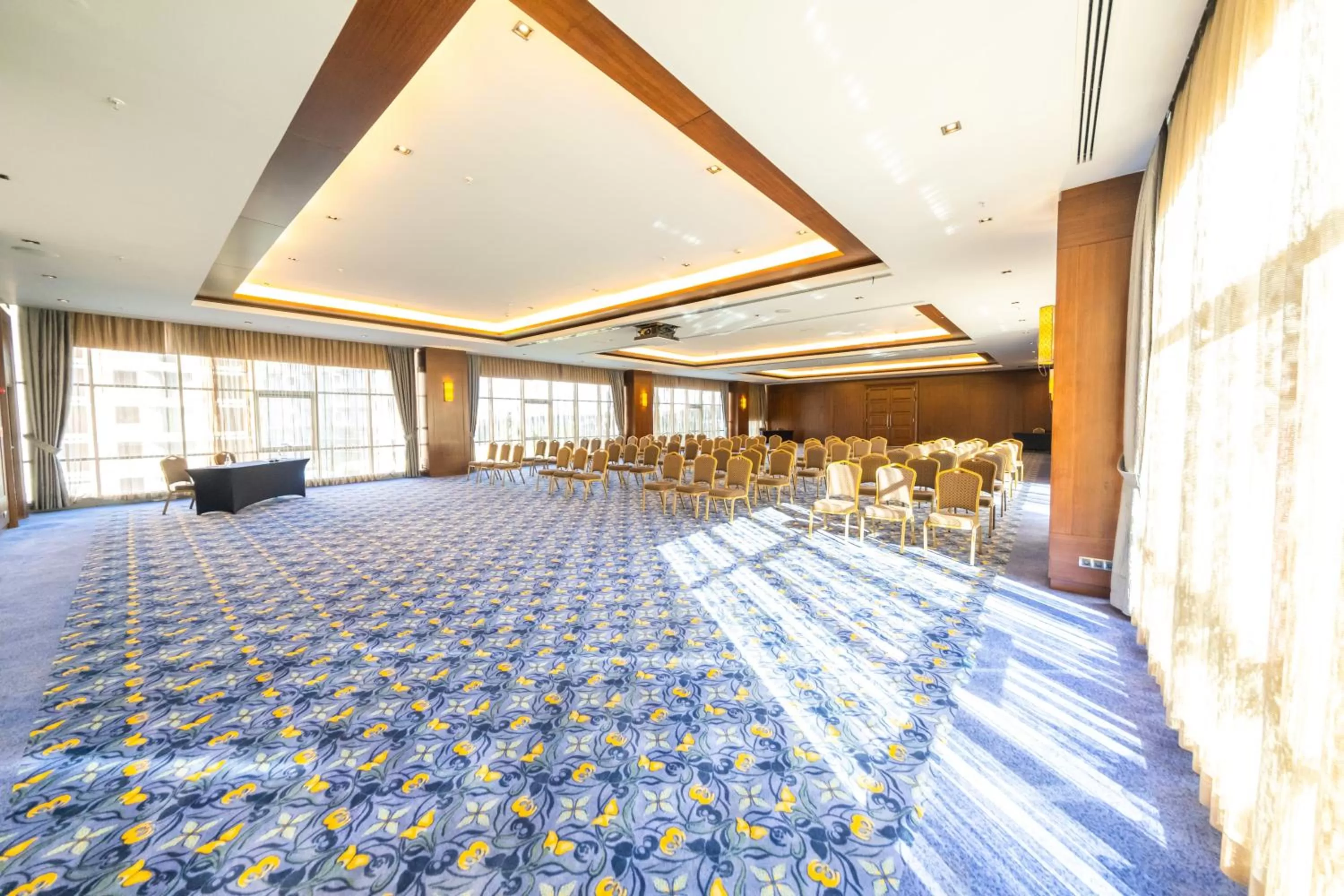 Business facilities in Miracle Istanbul Asia Airport Hotel & Spa