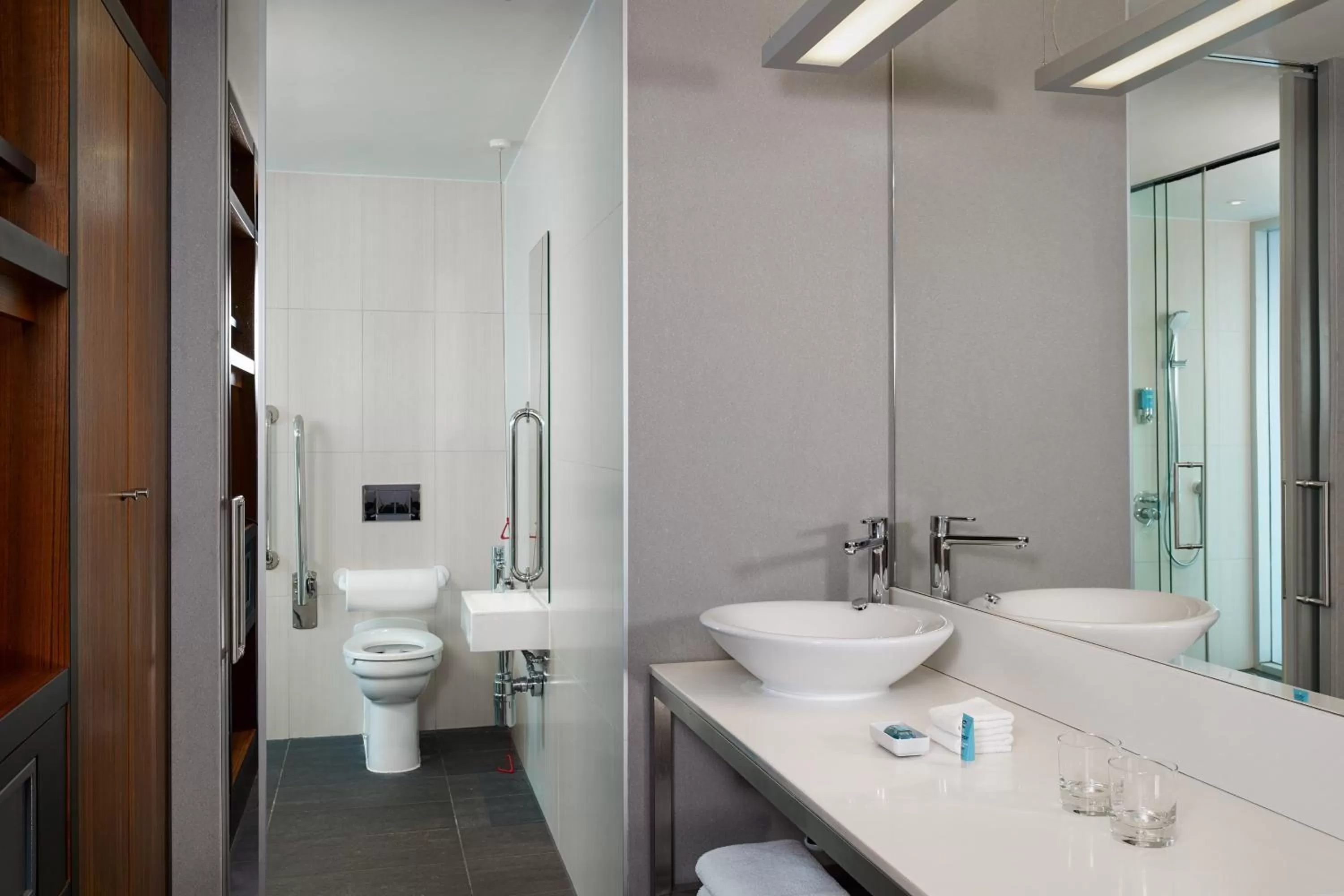 Bathroom in Aloft London Excel