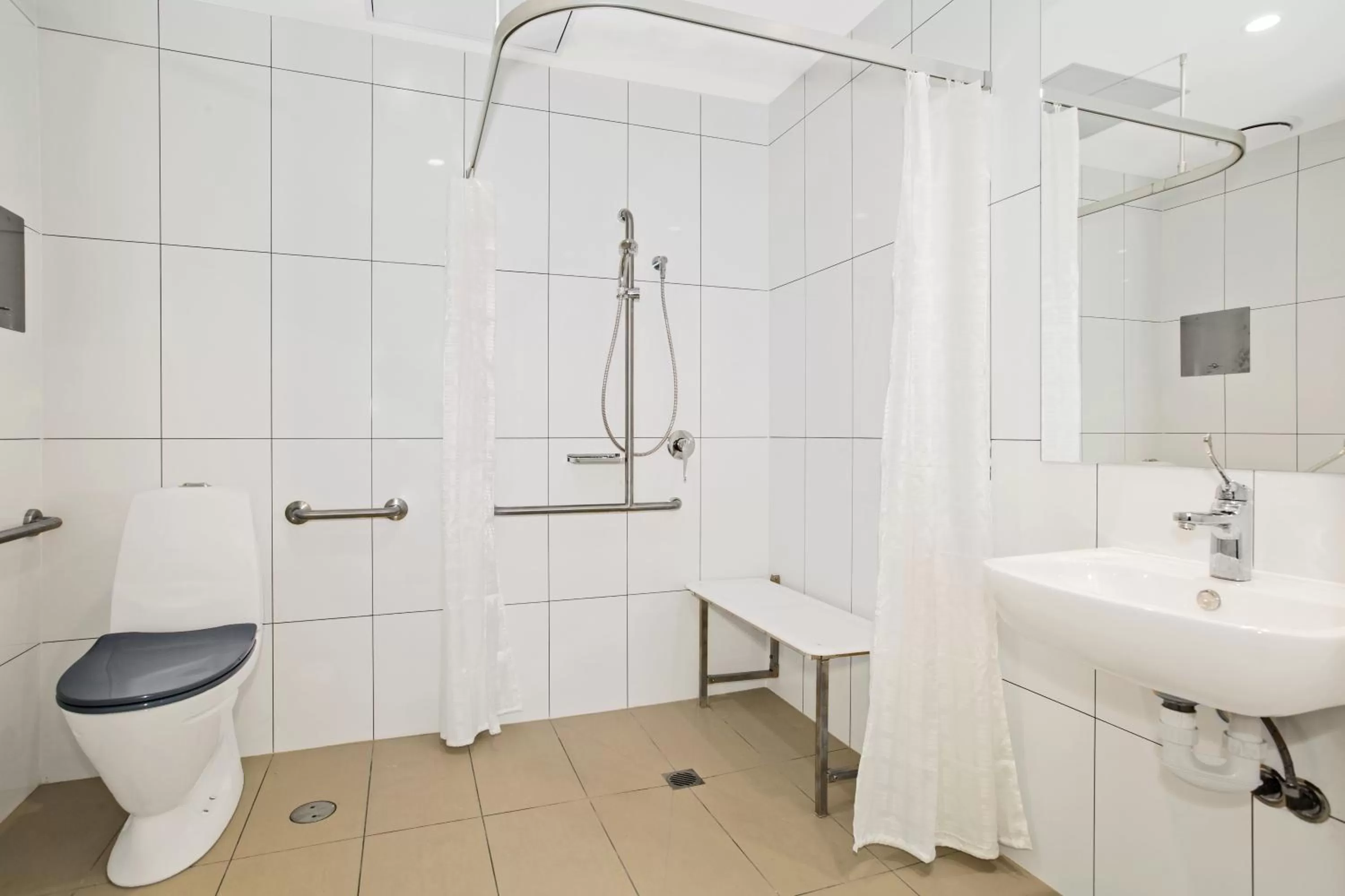 Area and facilities in Quest Chermside on Playfield