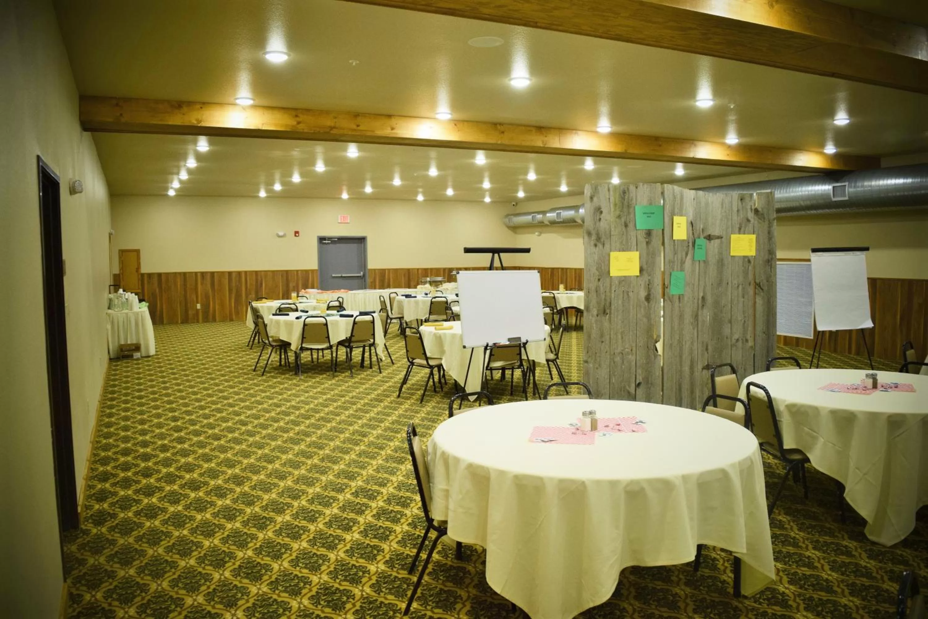 Banquet/Function facilities in Newcastle Lodge & Convention Center