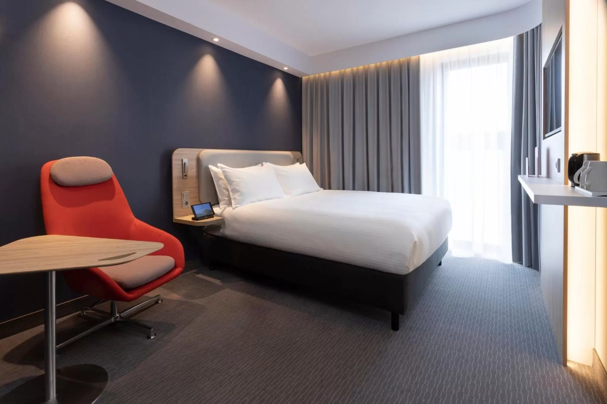 Photo of the whole room, Bed in Holiday Inn Express & Suites - Deventer by IHG
