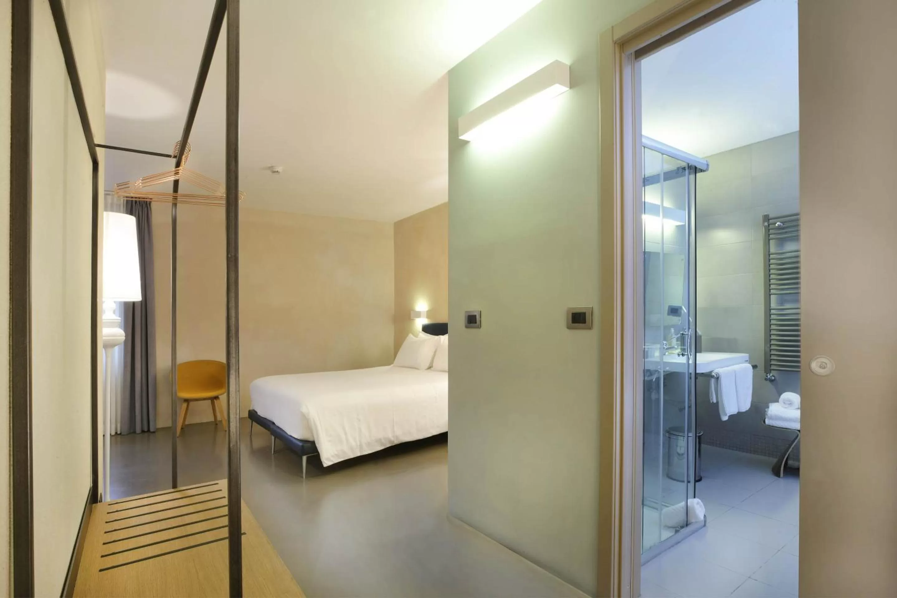 Bathroom, Bed in Hotel Palazzo Grillo
