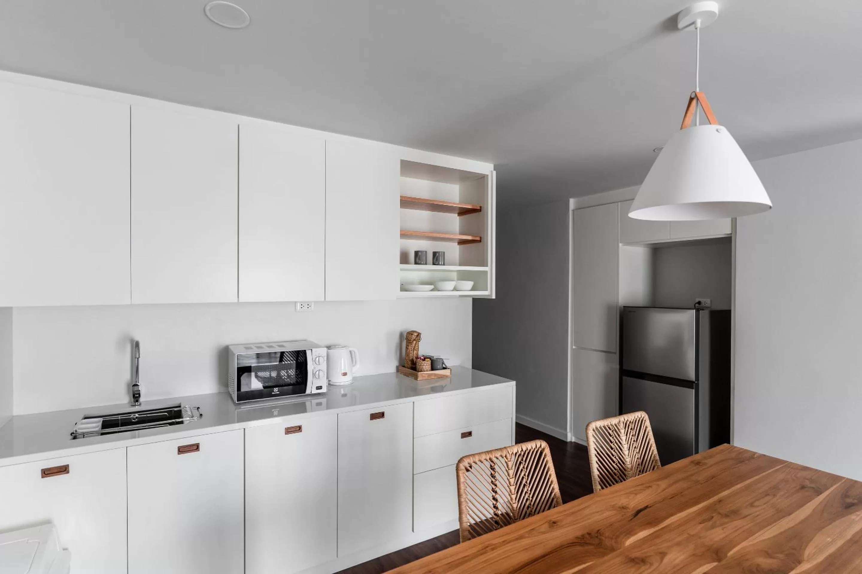 Kitchen or kitchenette in The Earth Hotel