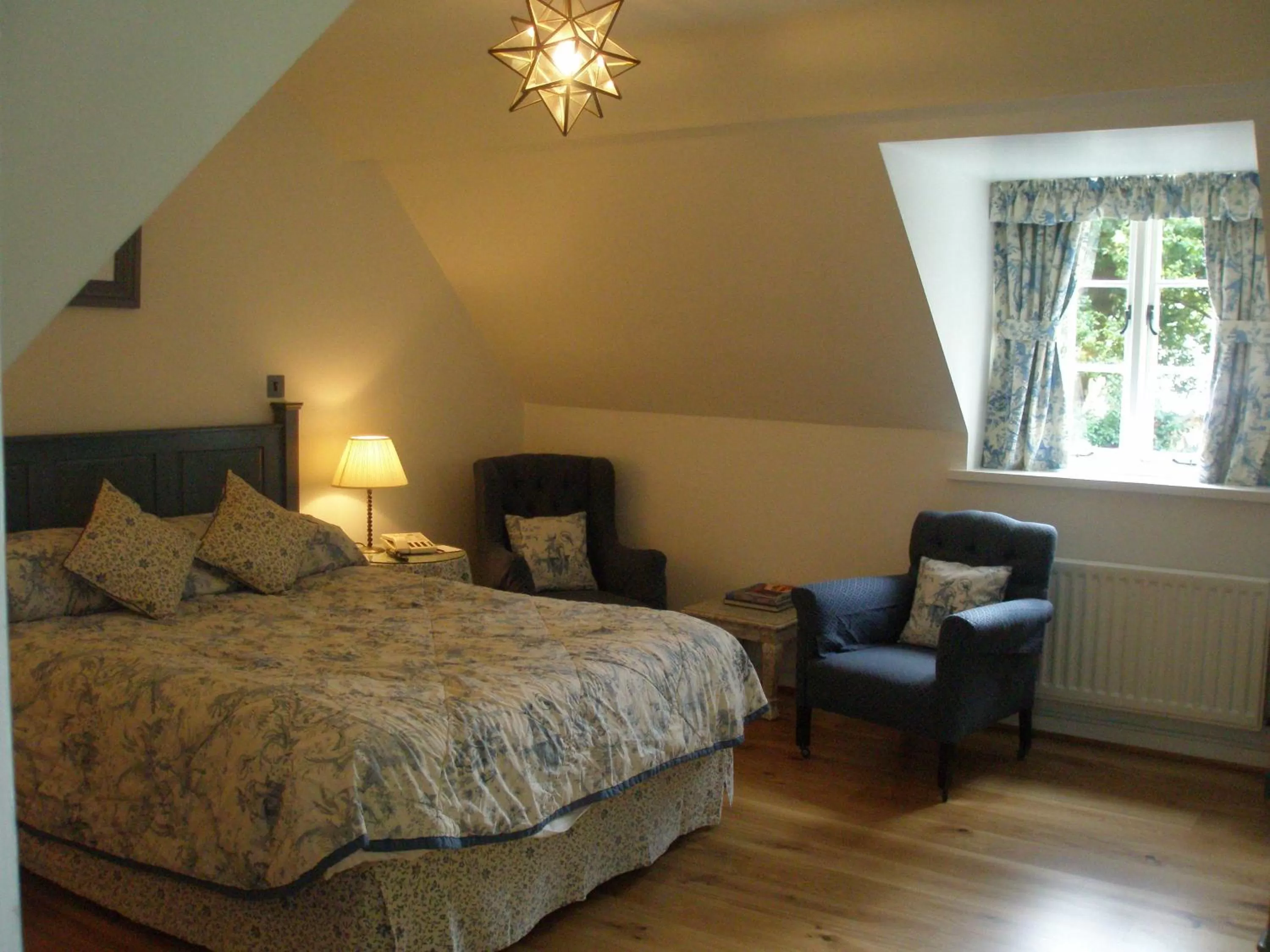 Bed in Portmeirion Village & Castell Deudraeth