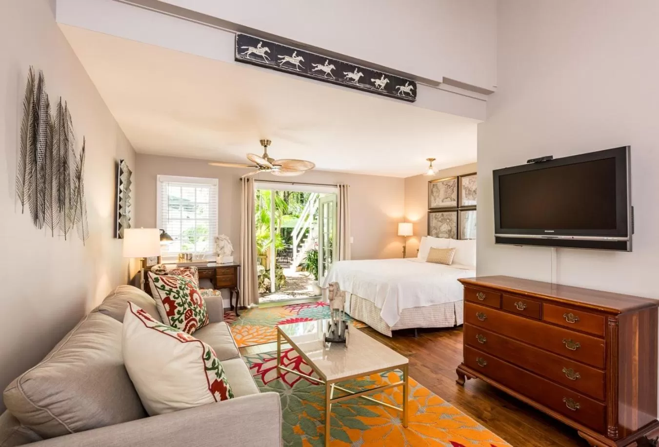 Bed in Old Town Manor