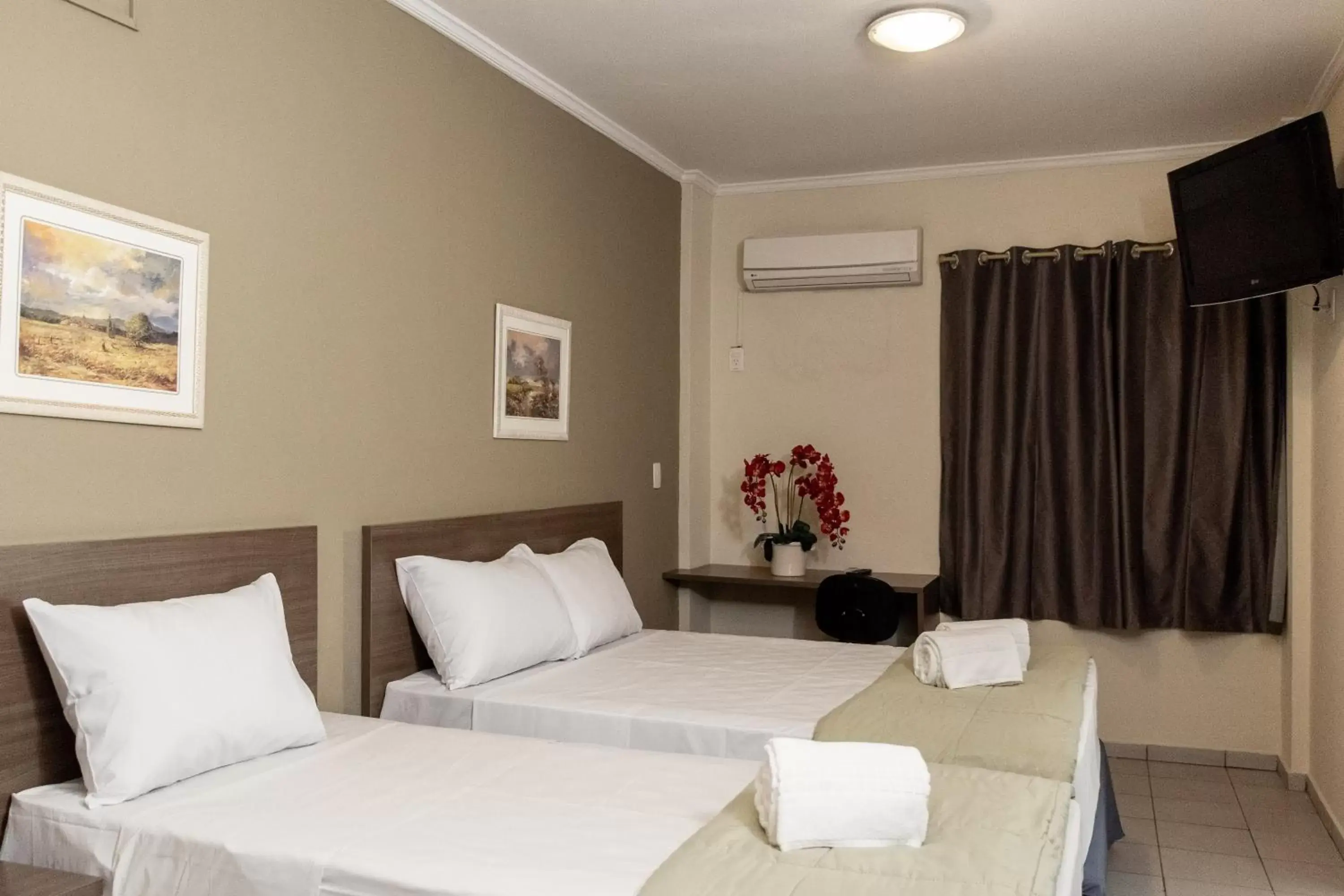 Triple Room - single occupancy in Astor Hotel Triple Room - single occupancy in Astor Hotel