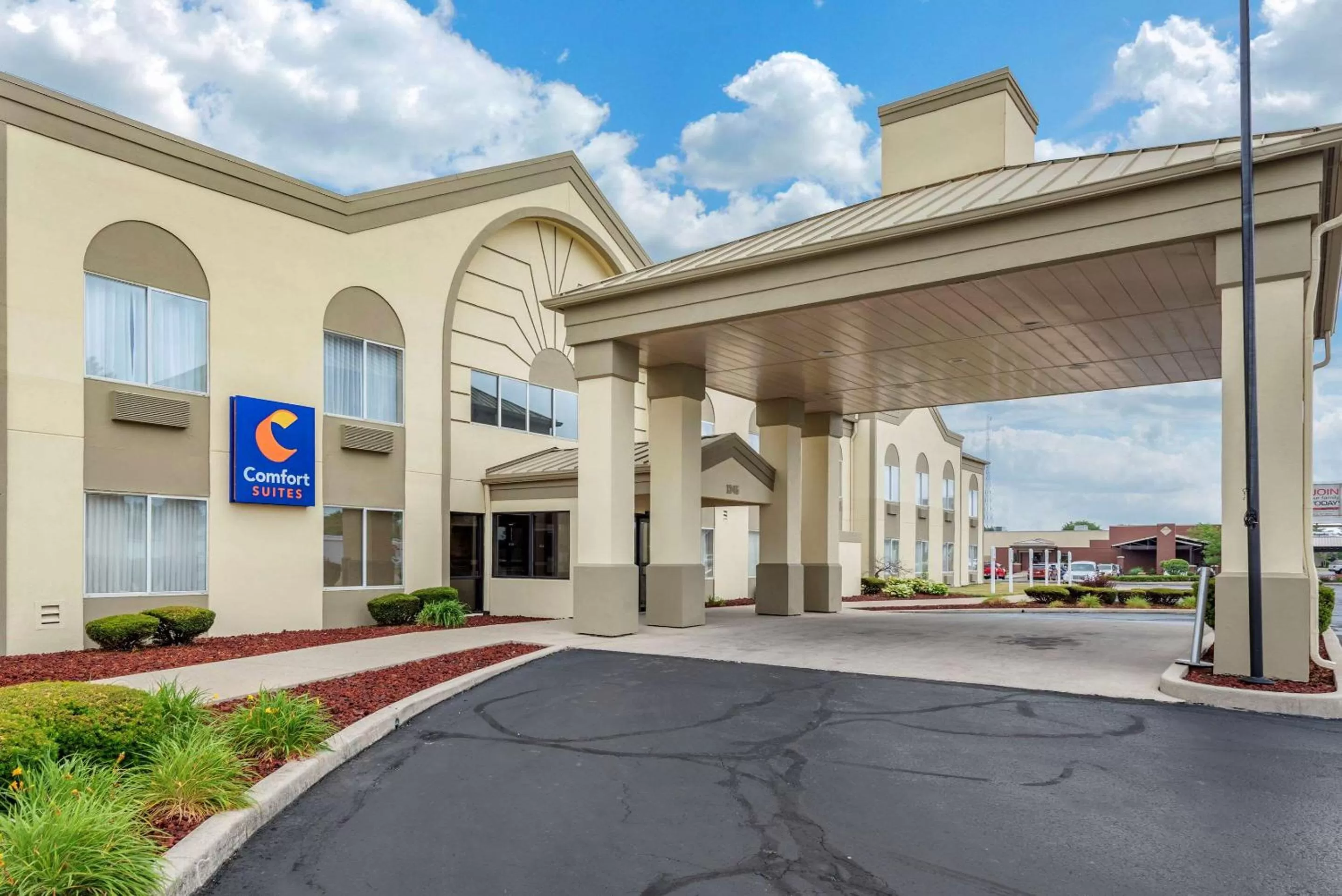 Property building in Comfort Suites Marion North