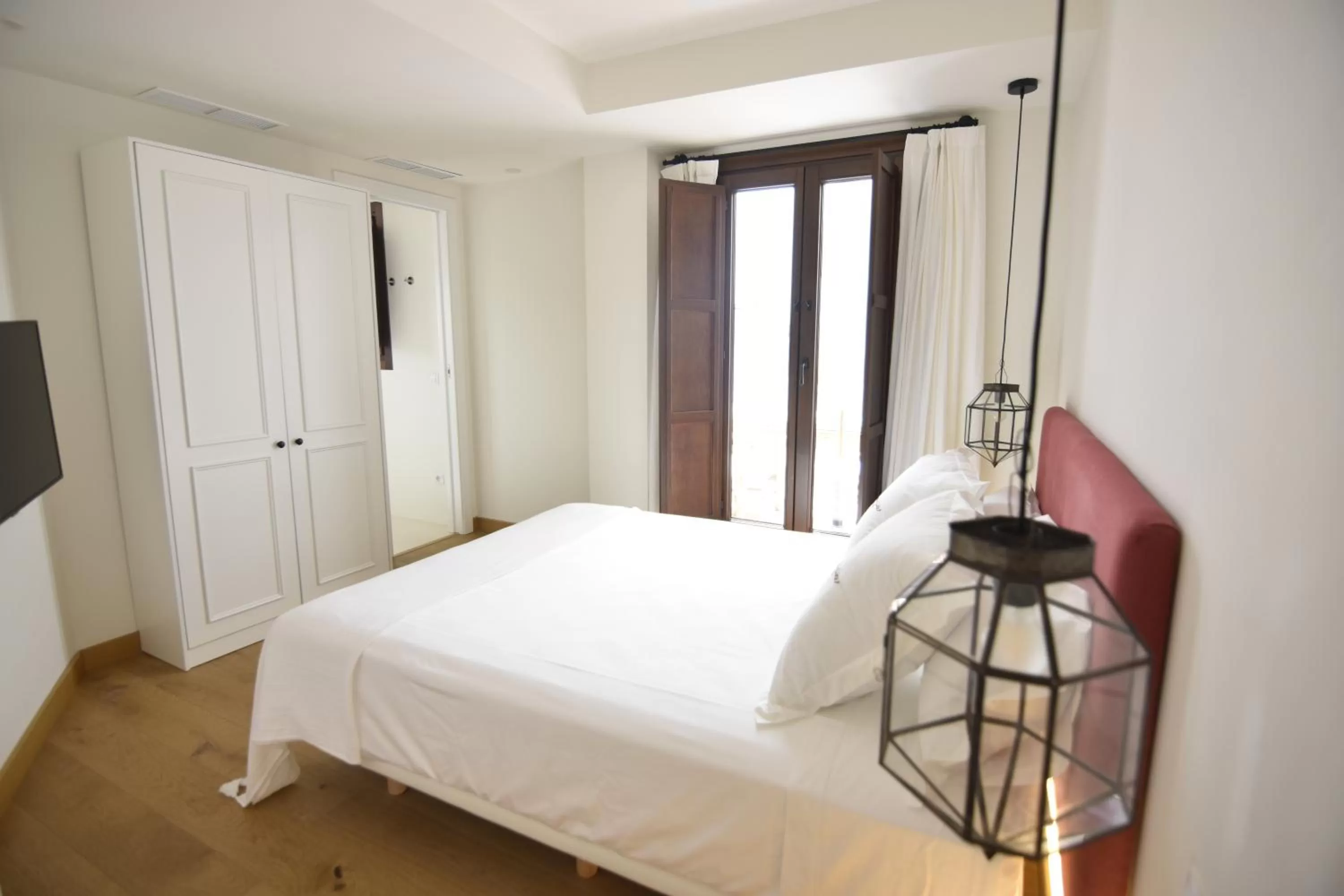 Bed in La Ermita Suites - Único Hotel Monumento de Córdoba