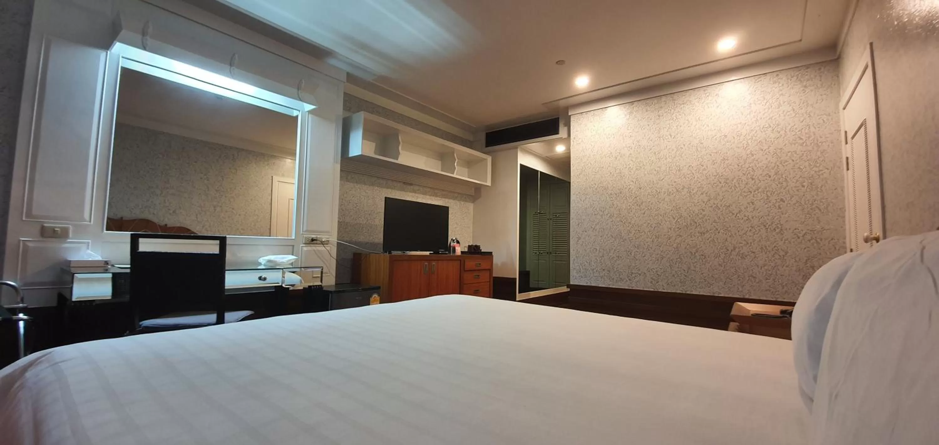 Bed in Garden Sea View Resort