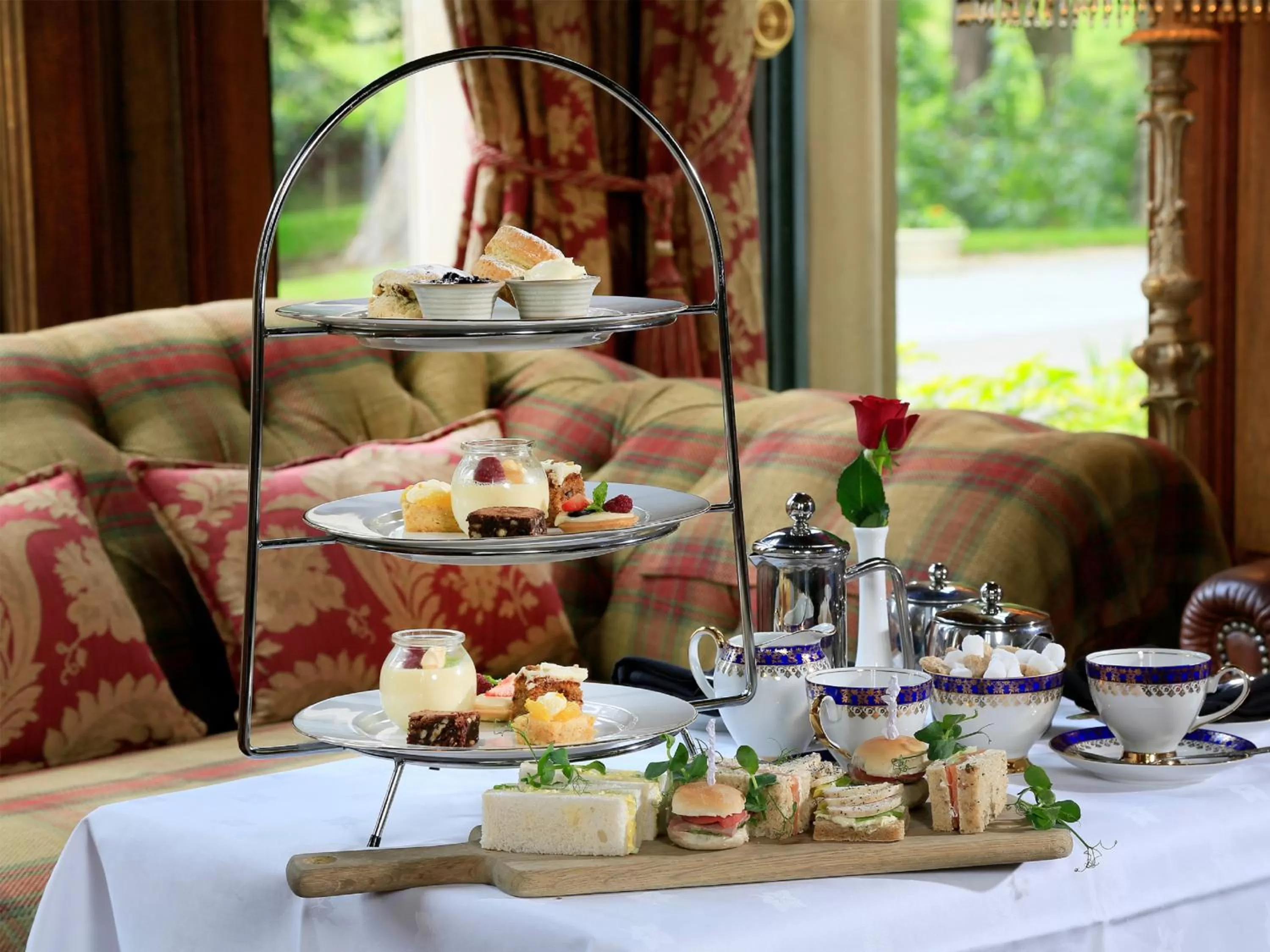 Lounge or bar in Macdonald Norwood Hall Hotel