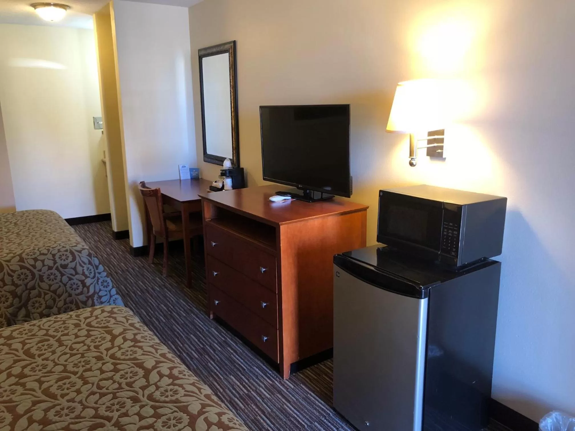 Photo of the whole room, Bed in Days Inn by Wyndham Rio Rancho