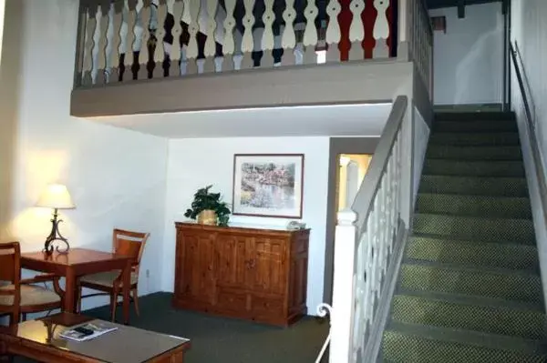 King Suite in Royal Copenhagen Inn King Suite in Royal Copenhagen Inn