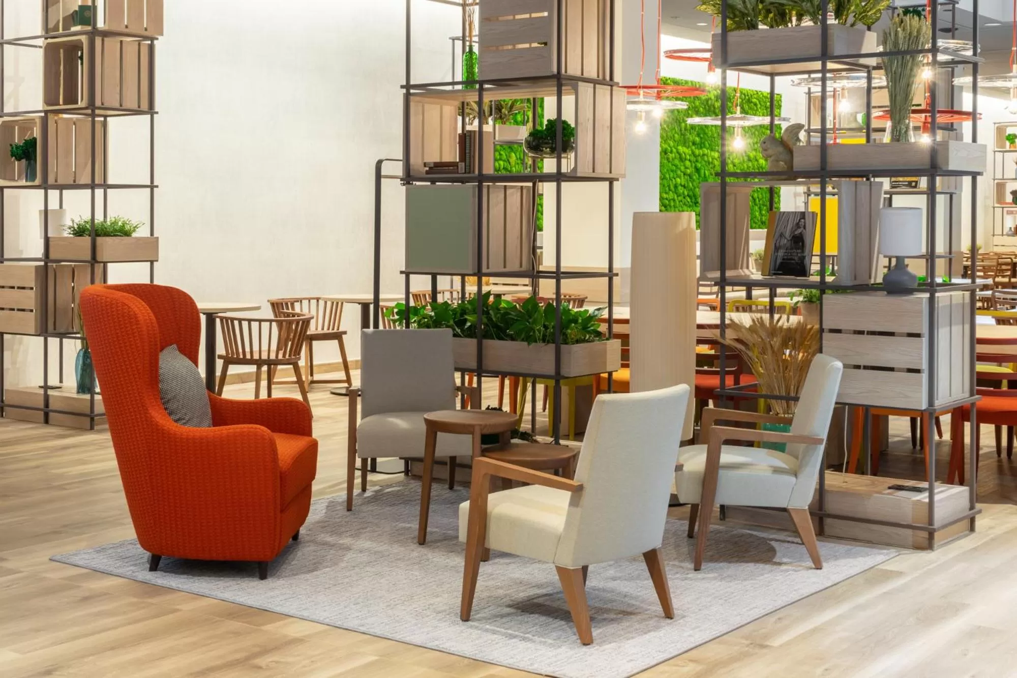 Seating area in IntercityHotel Budapest