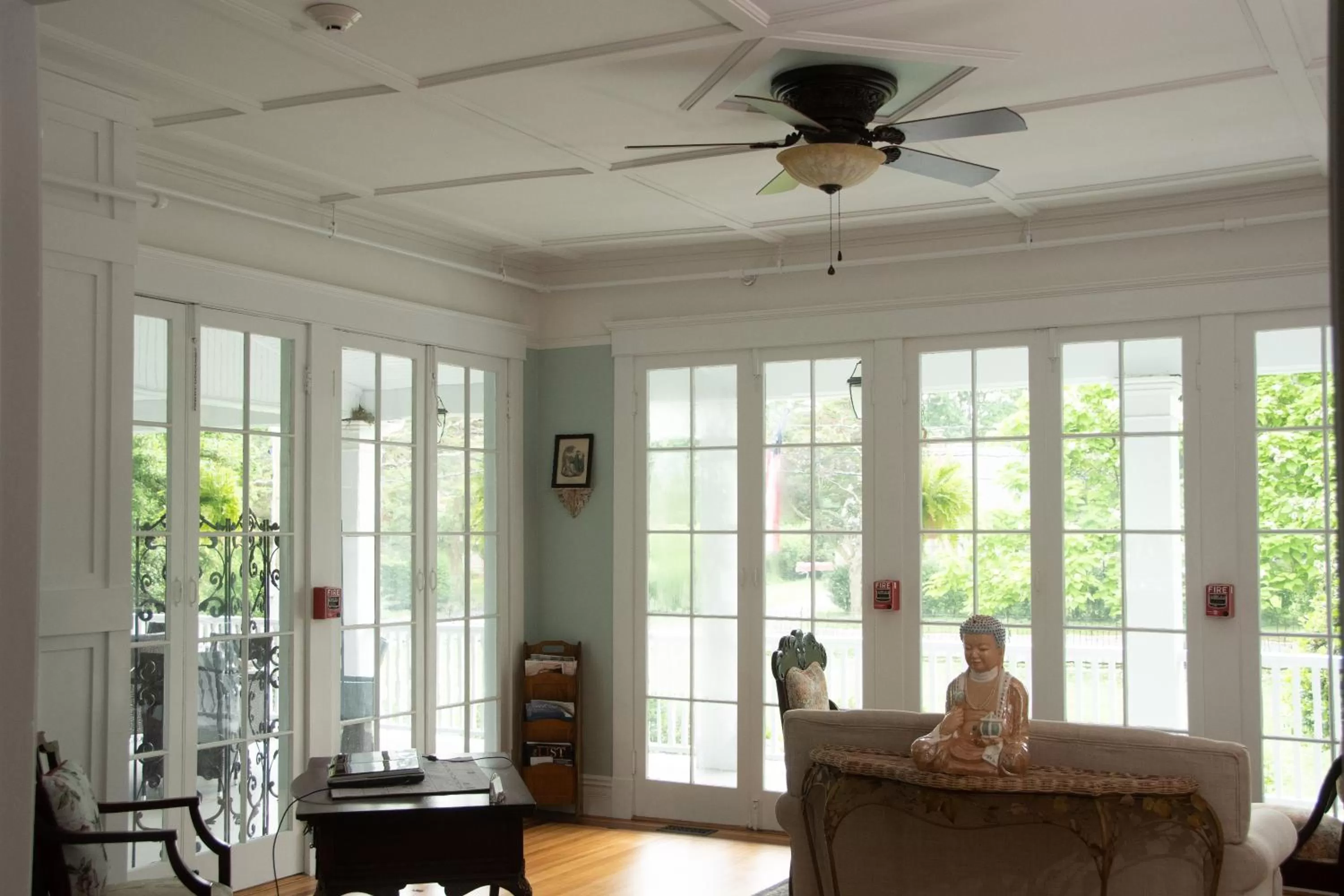 Restaurant/Places to Eat in The Ocean Bay House