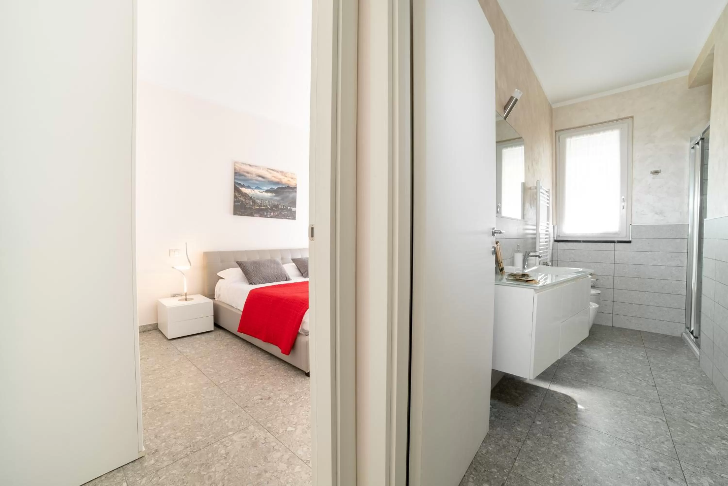 Bathroom, Bed in Yachting Residence