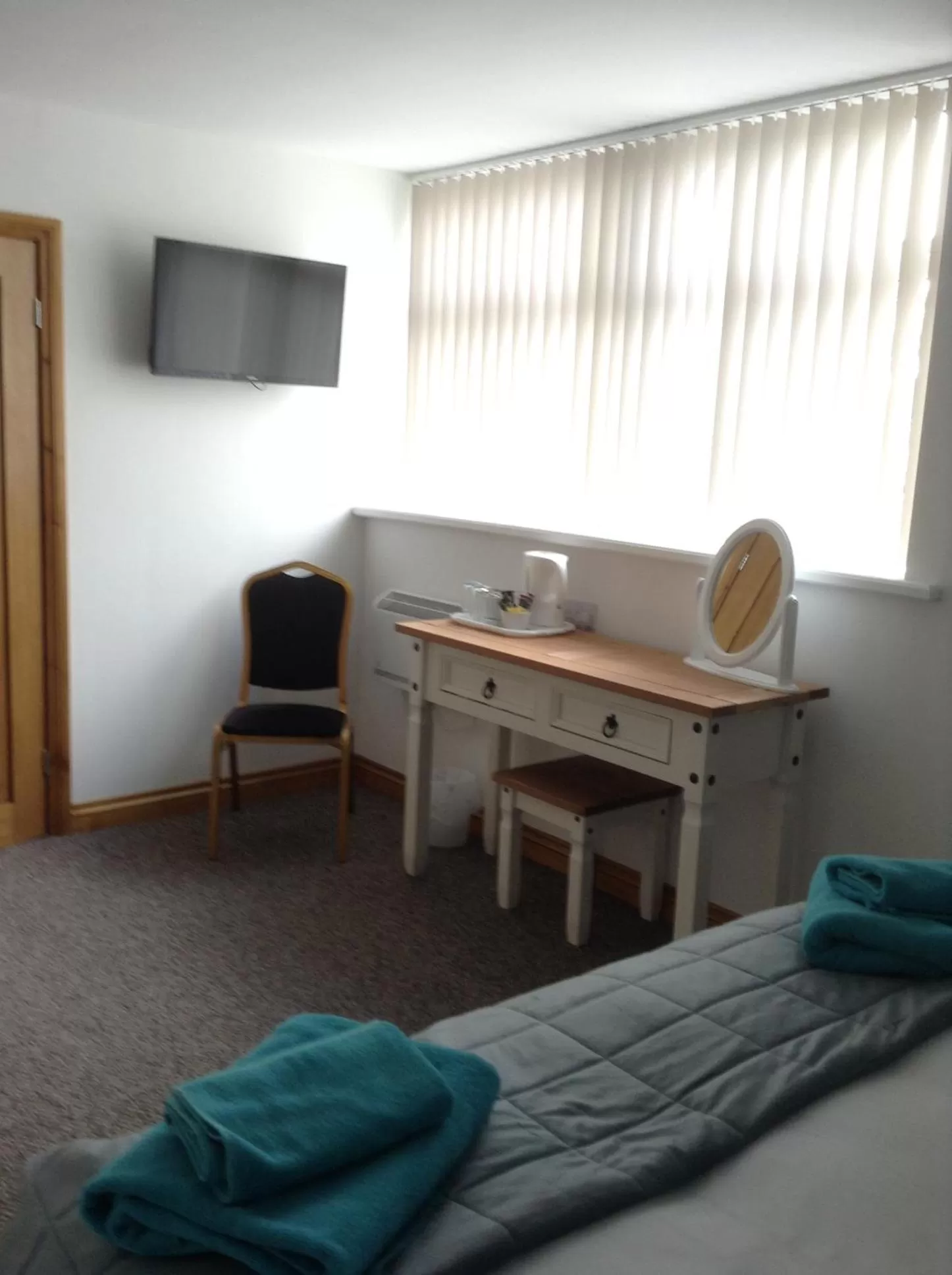 Bed in The Bear On The Square