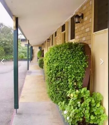 Property building in Orbost Country Man Motor Inn