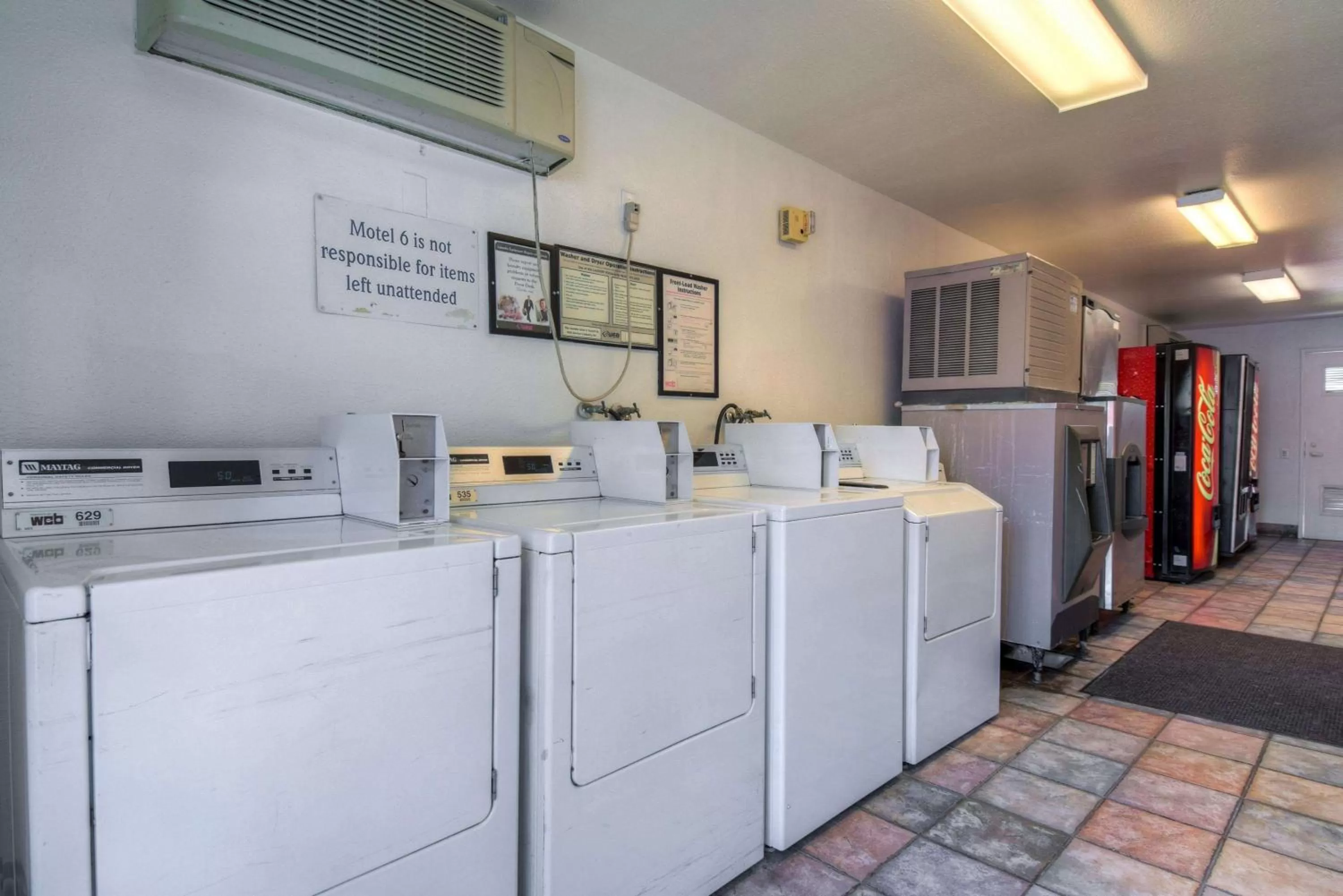 laundry in Motel 6-San Dimas, CA - Los Angeles