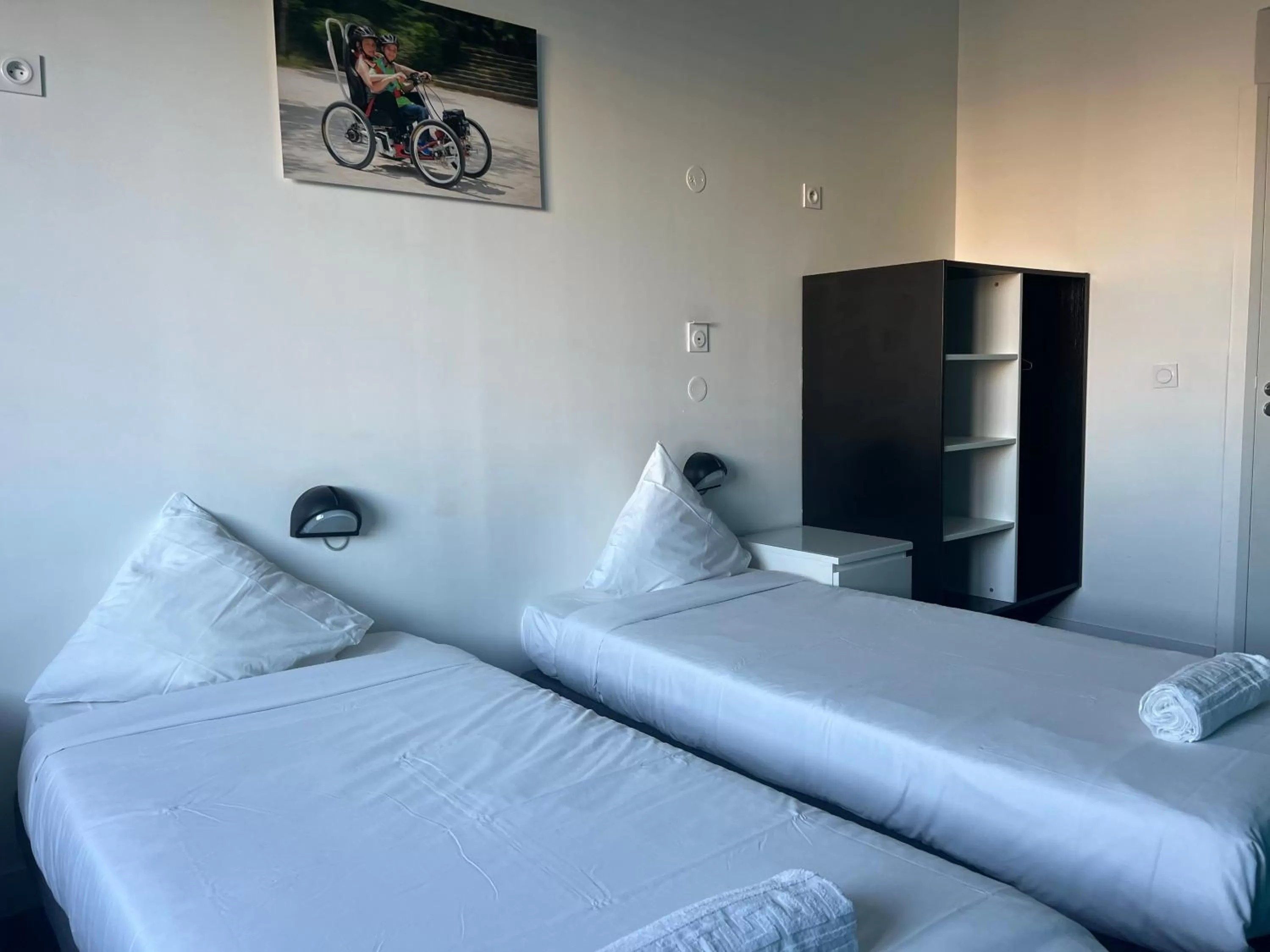 Twin Room in Résidence Internationale De Paris