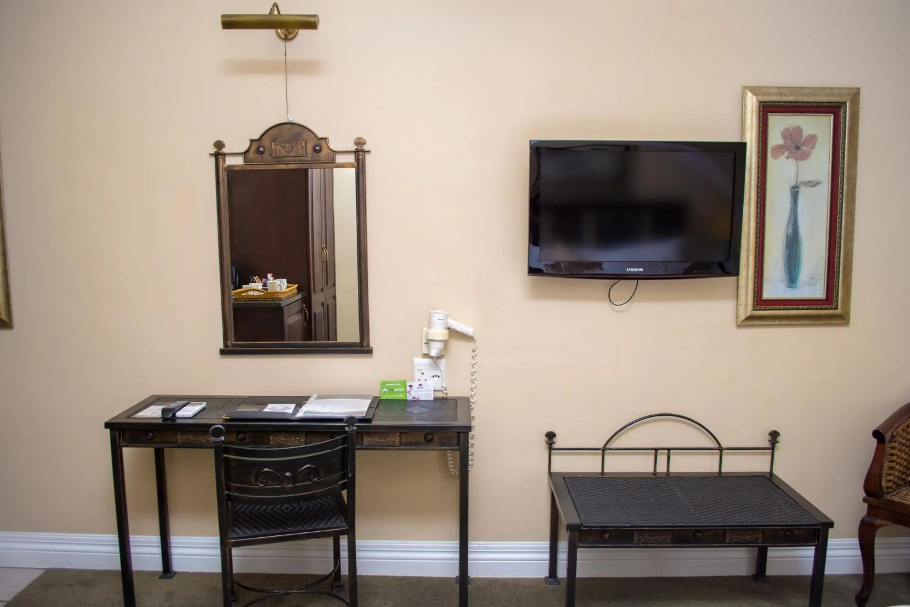 Executive Room with Twin Beds in Premier Hotel The Richards Executive Room with Twin Beds in Premier Hotel The Richards