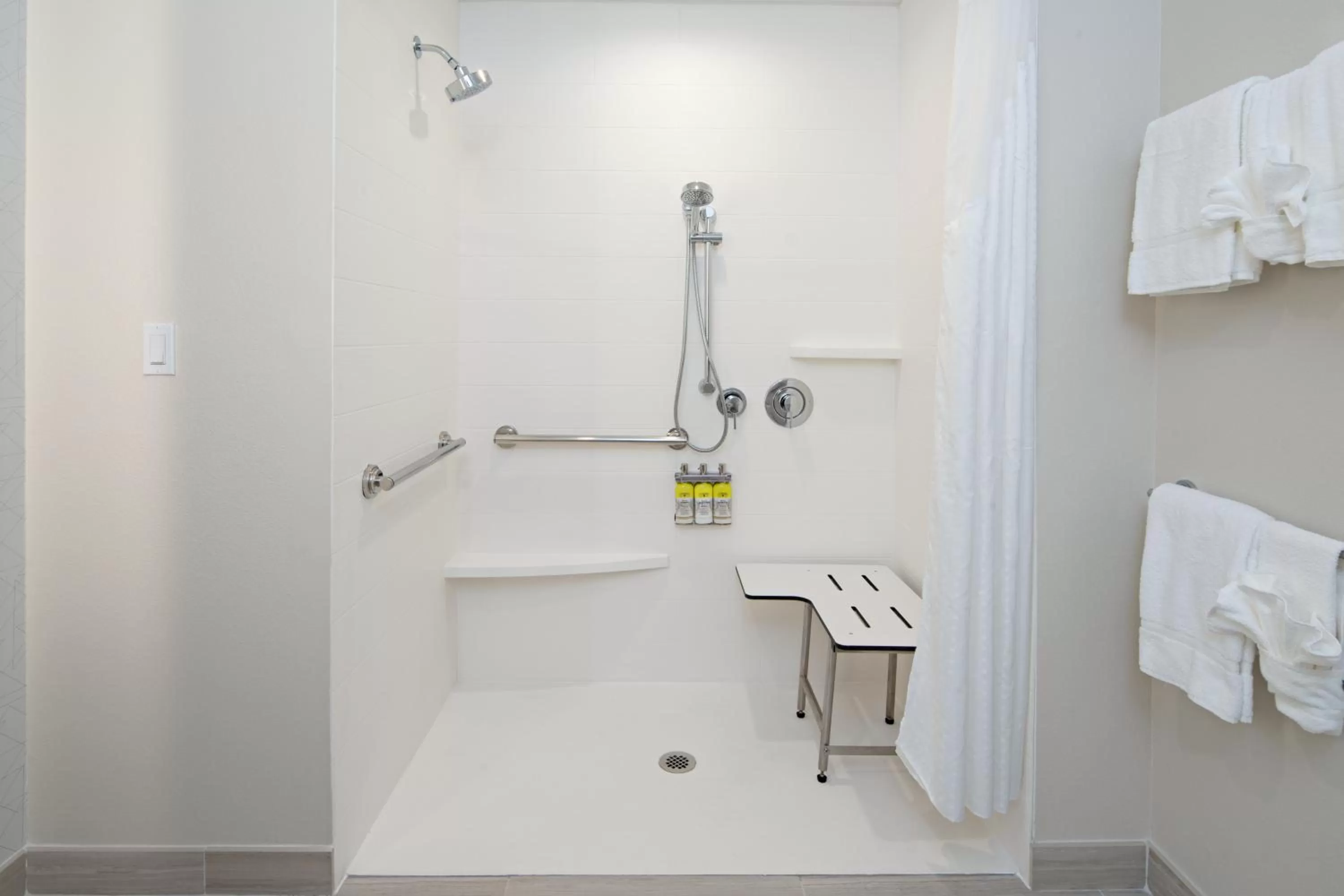 Shower in Holiday Inn Express & Suites - Valencia - Santa Clarita by IHG