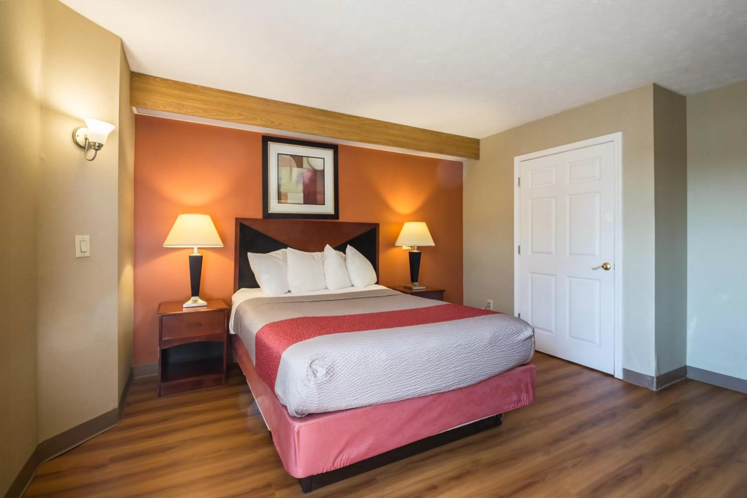 Bedroom, Bed in Motel 6-Indianapolis, IN - Airport