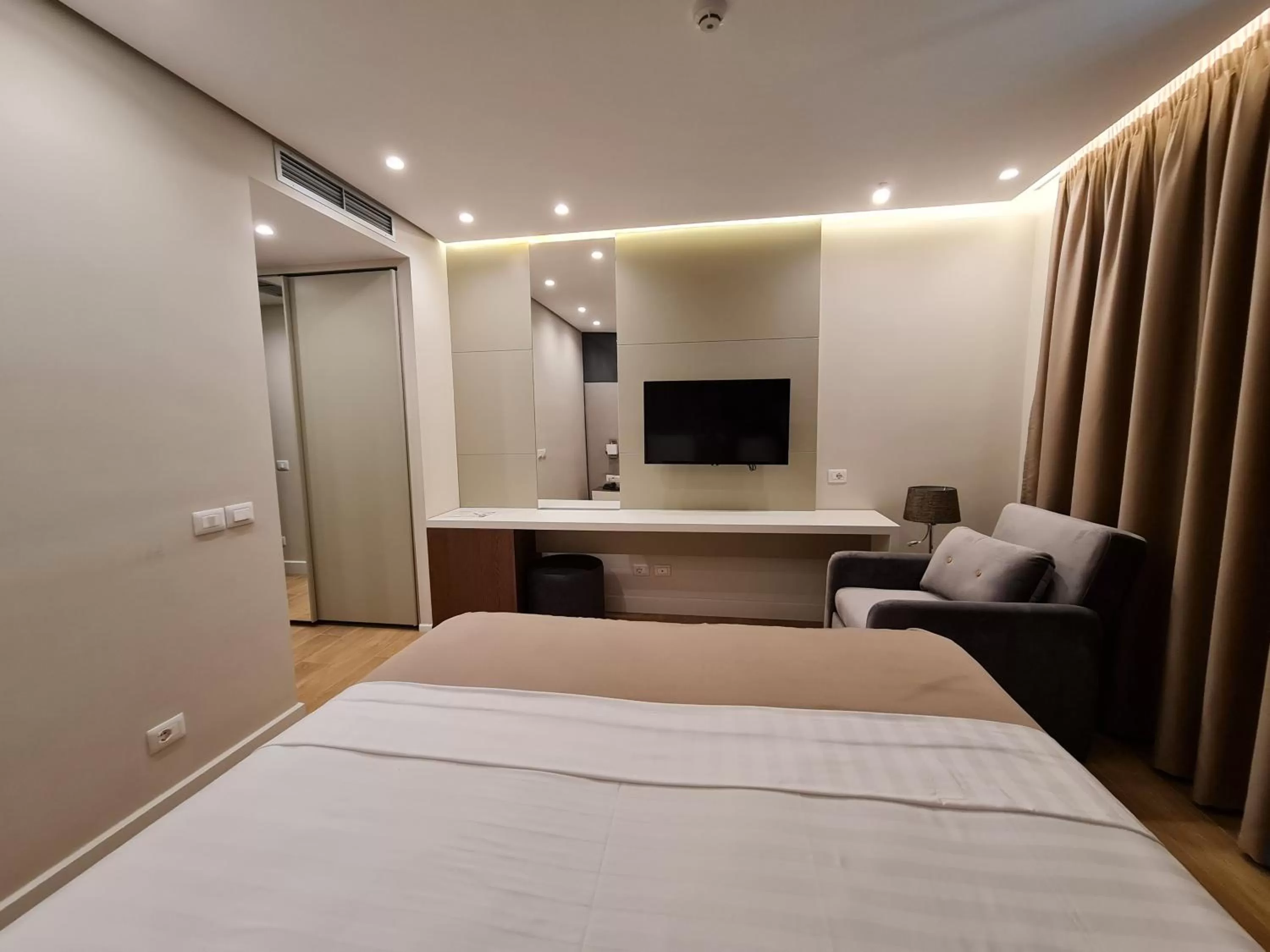 TV and multimedia in Hotel Aross