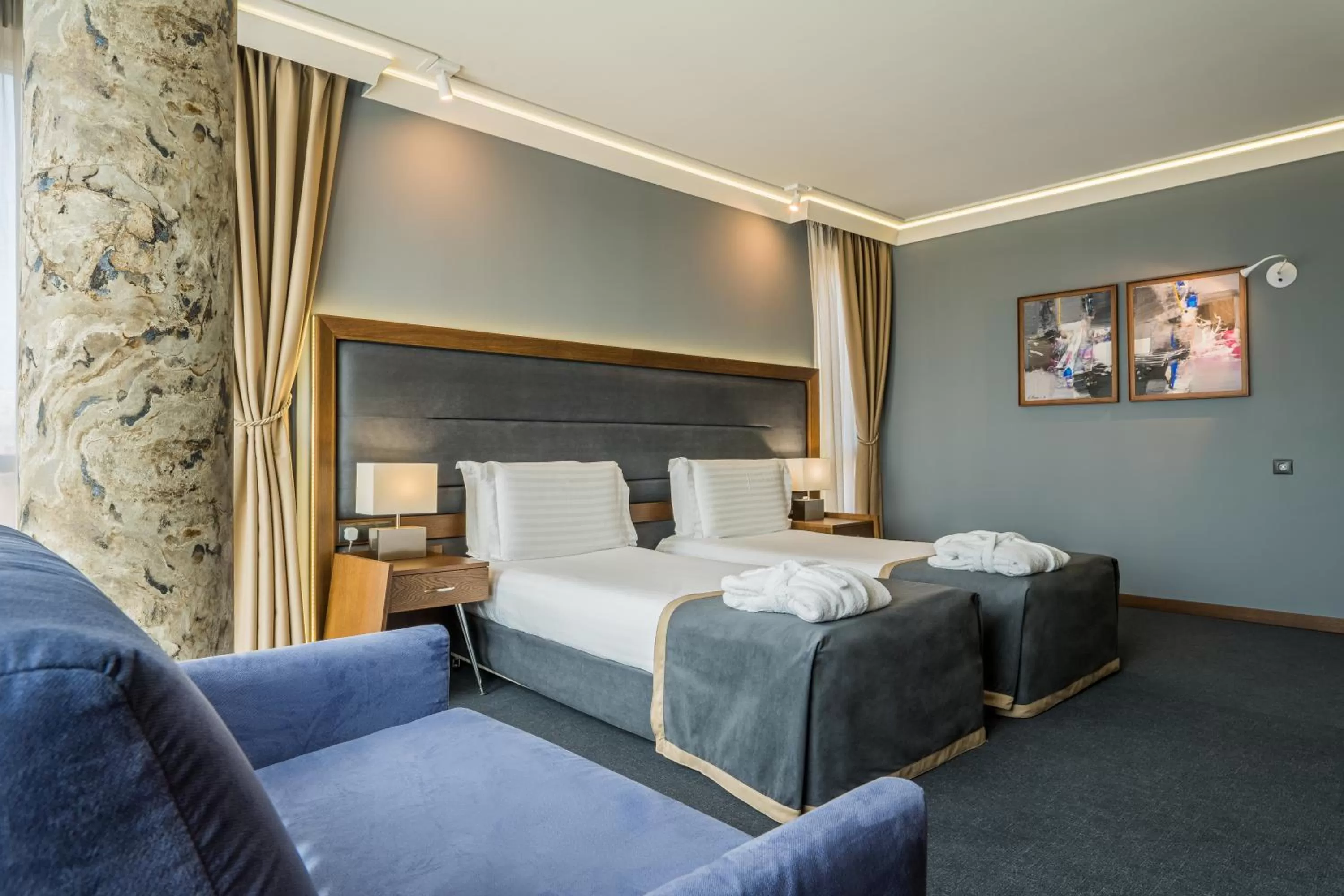 Bedroom, Bed in Budapest Hotel - Free Parking