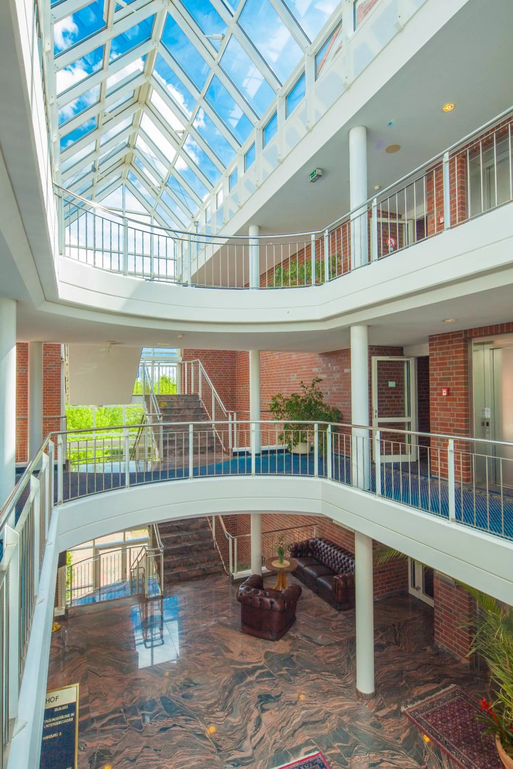 Lobby or reception in Hotel Heidehof garni