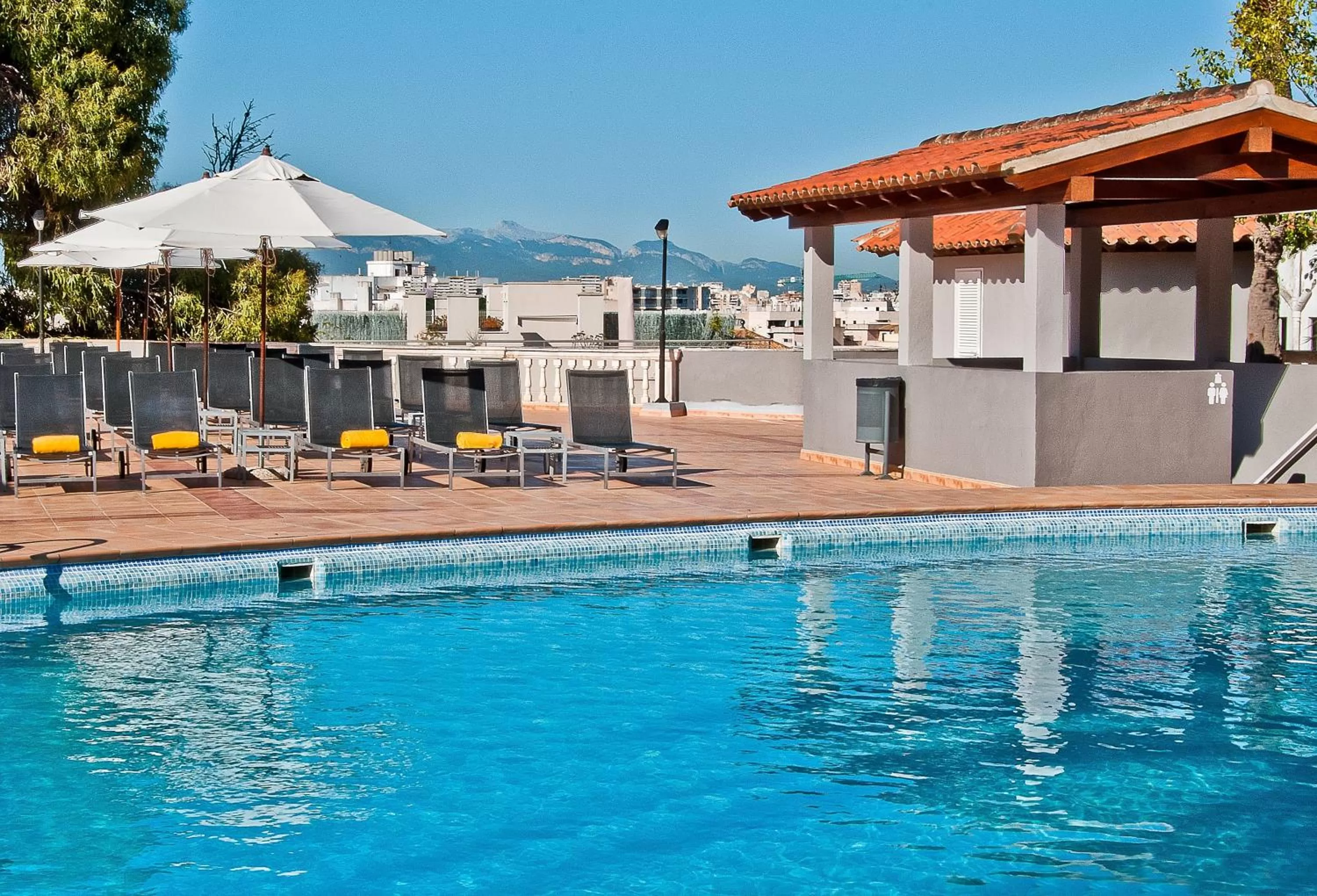 Swimming pool in BQ Augusta Hotel