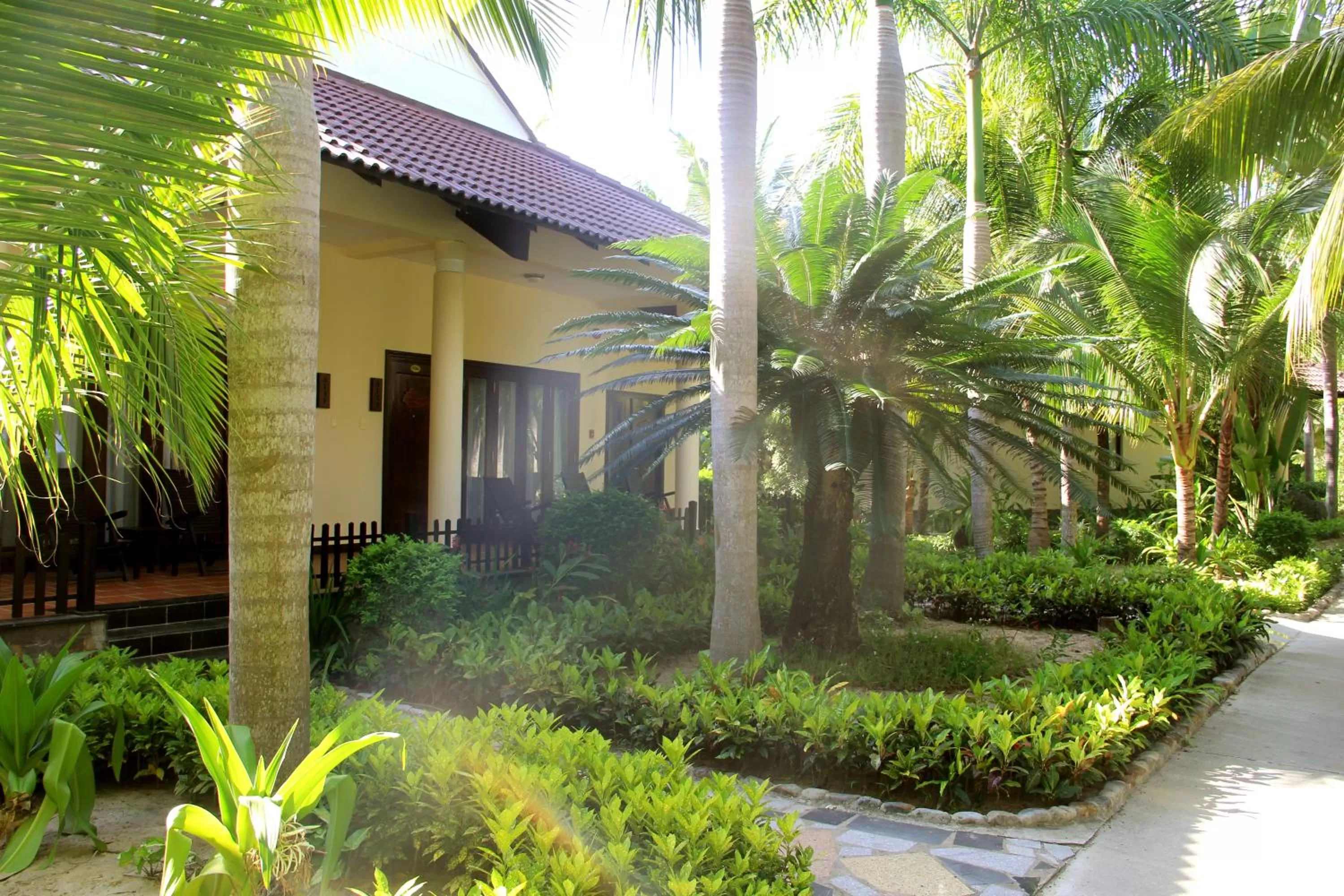 Property building in Diamond Bay Resort & Spa