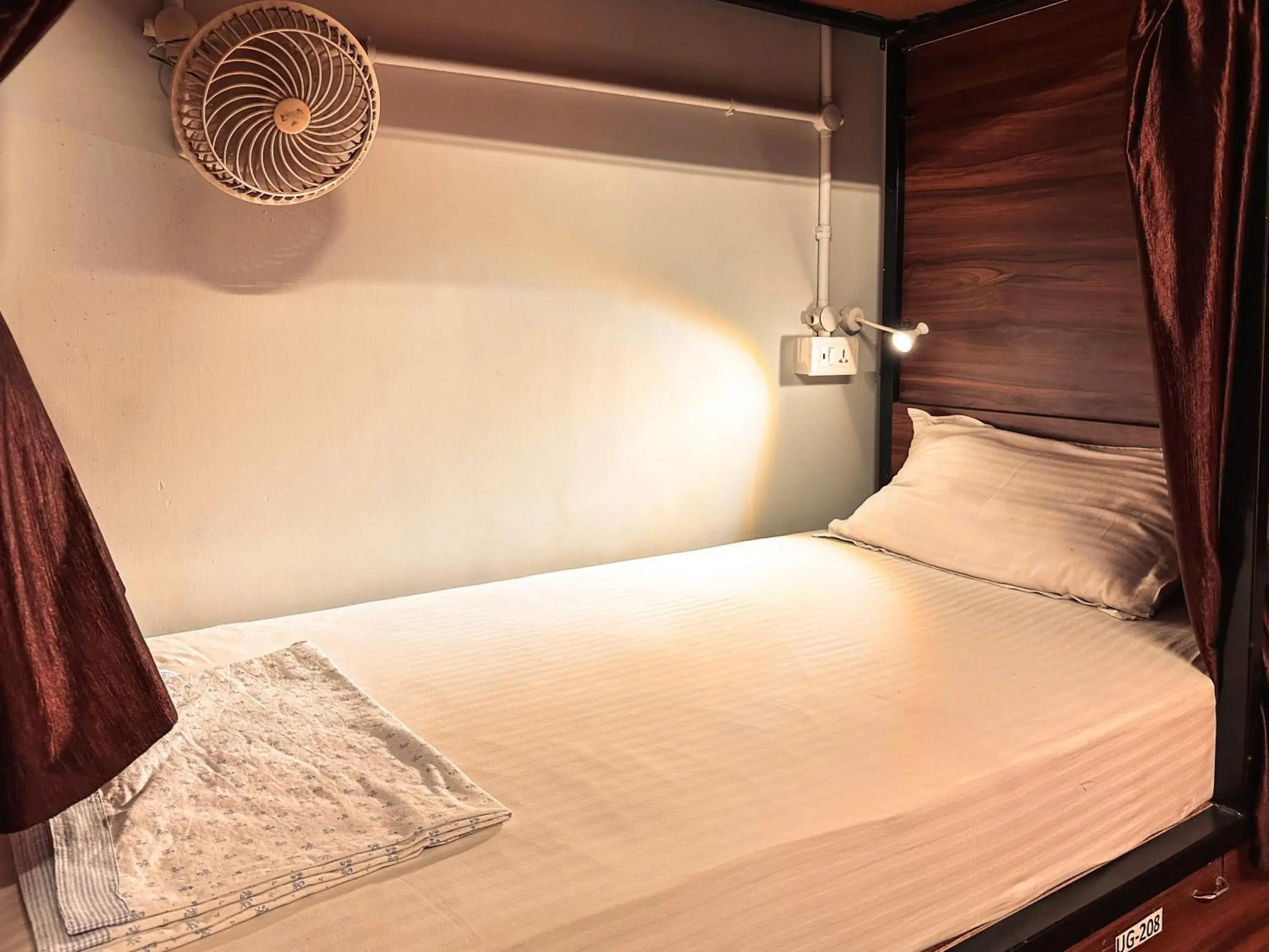 Bed in 4-Bed Female Dormitory Room in Hoztel Jaipur Bed in 4-Bed Female Dormitory Room in Hoztel Jaipur