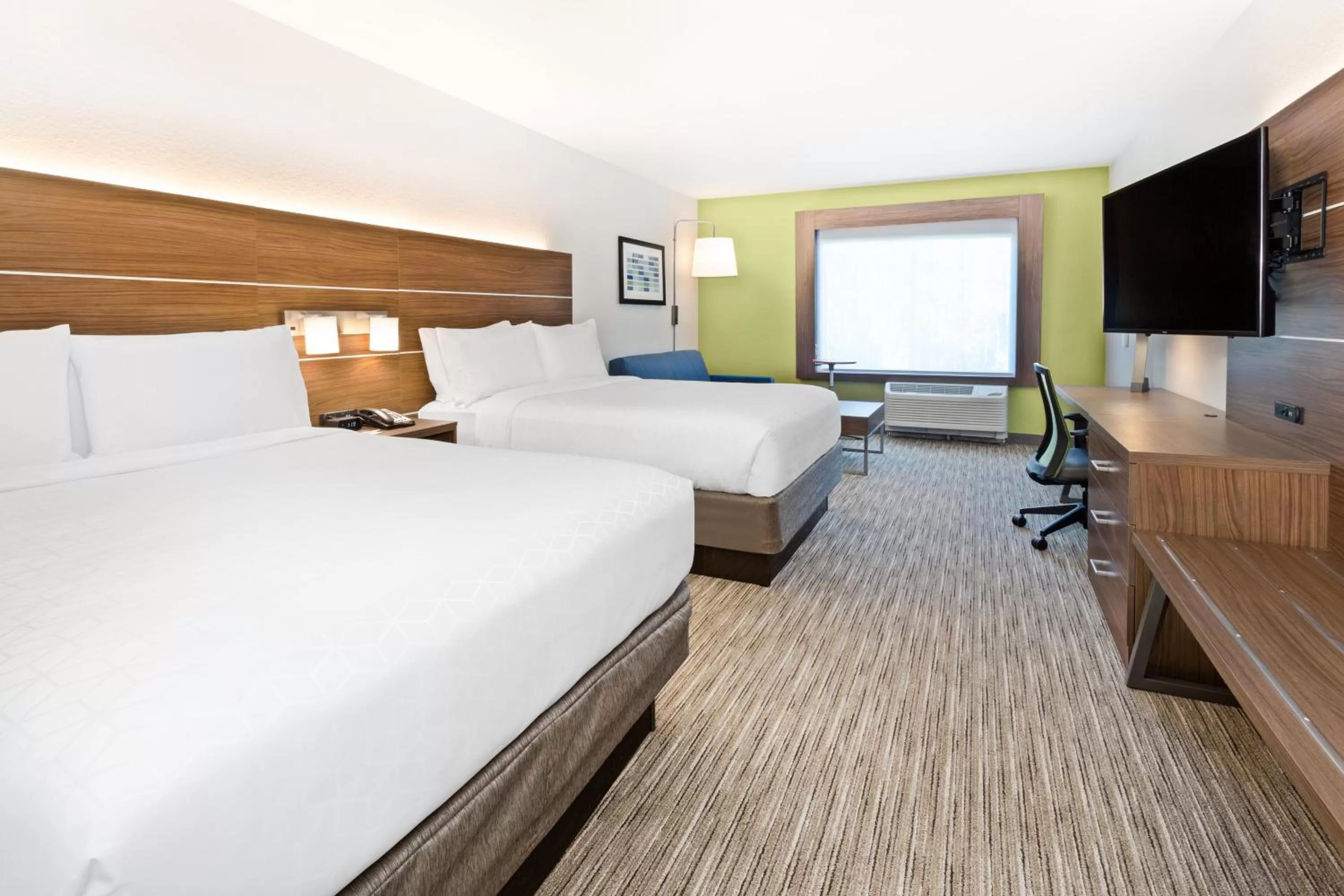 Photo of the whole room, Bed in Holiday Inn Express & Suites Niceville - Eglin Area by IHG