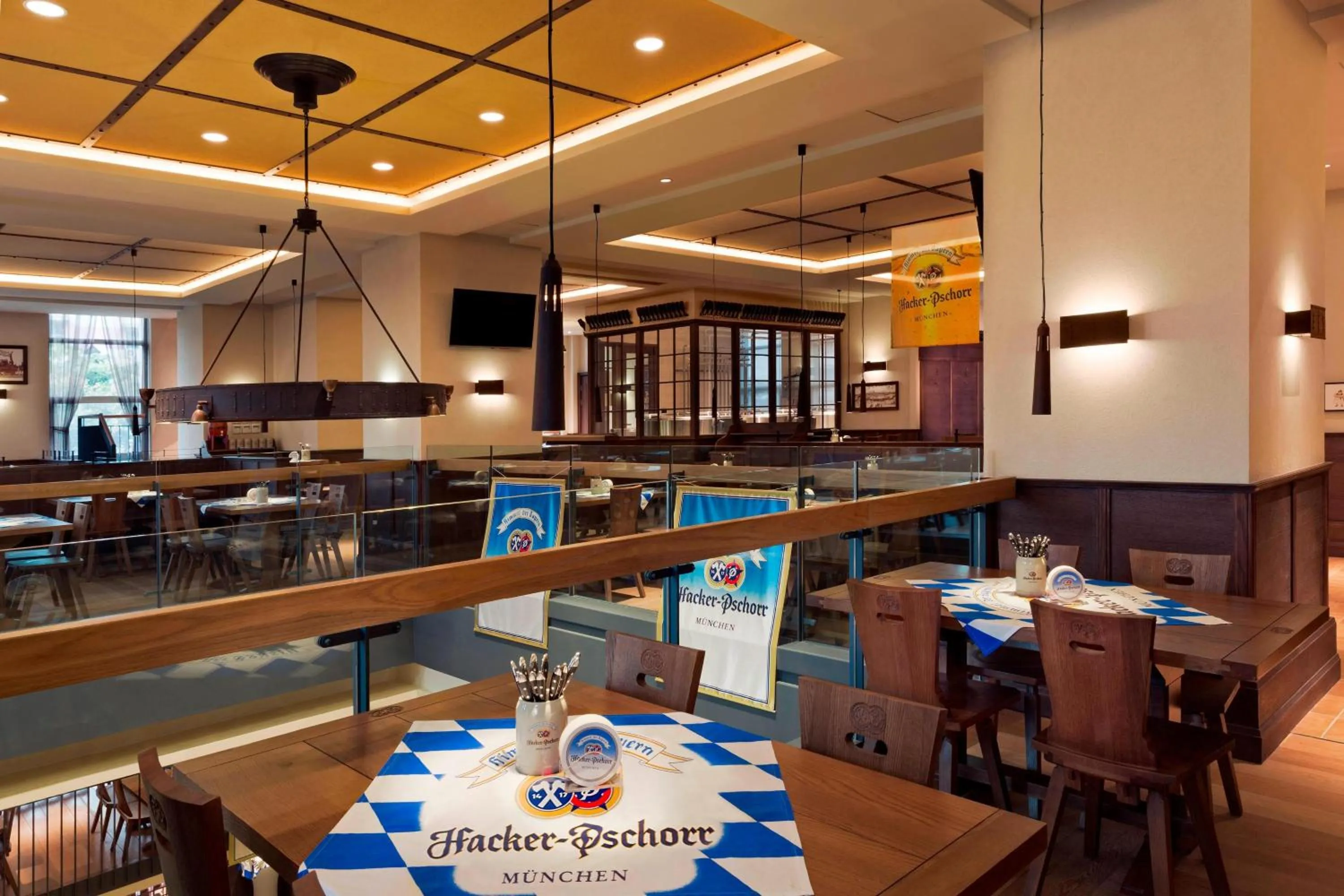 Restaurant/places to eat in The Fairway Place, Xi'an - Marriott Executive Apartments