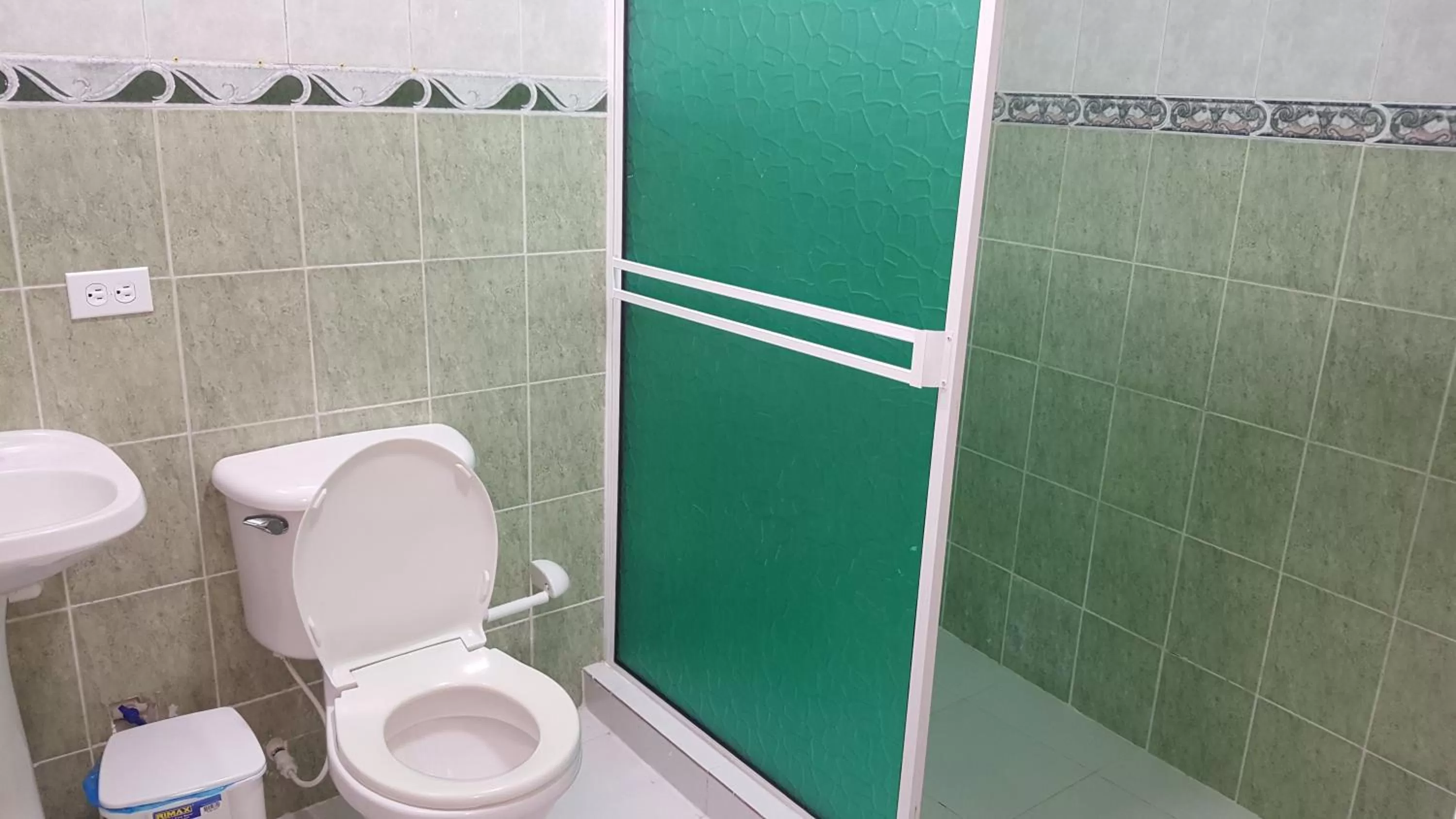 Bathroom in Caribbean Island Hotel Piso 2