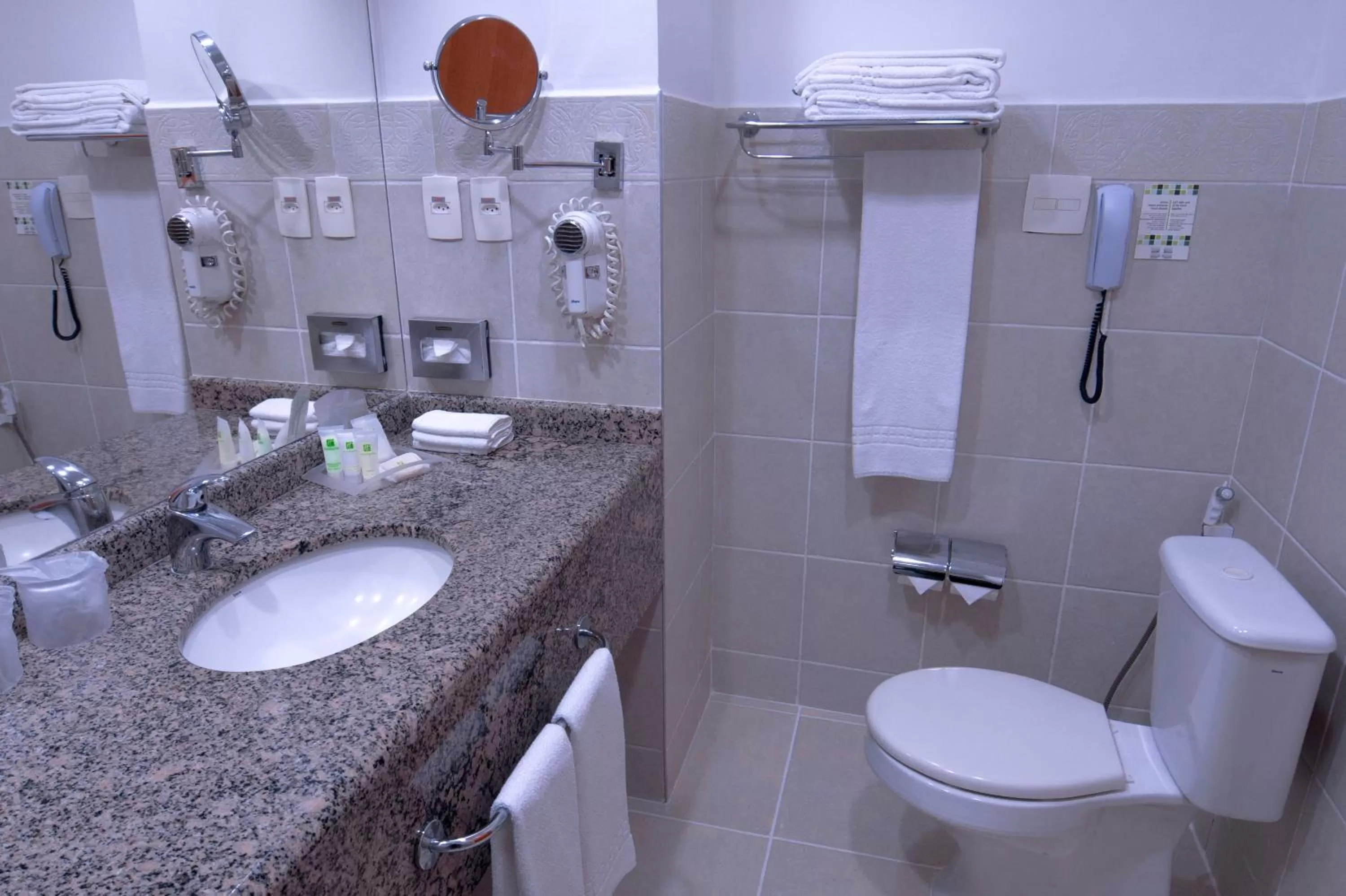 Bathroom in Holiday Inn Manaus by IHG