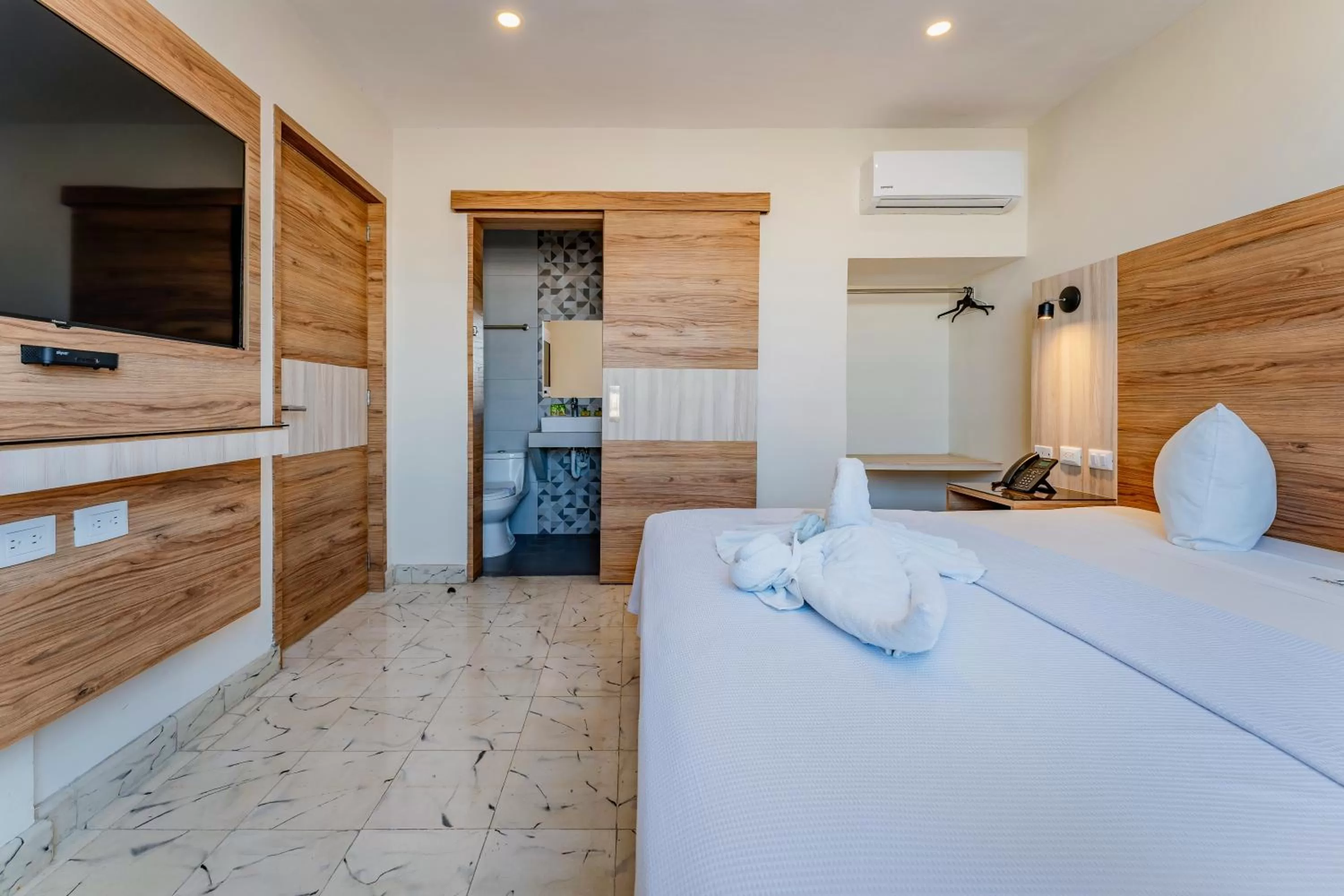 Photo of the whole room, Bed in Hotel Central Merida by Kavia