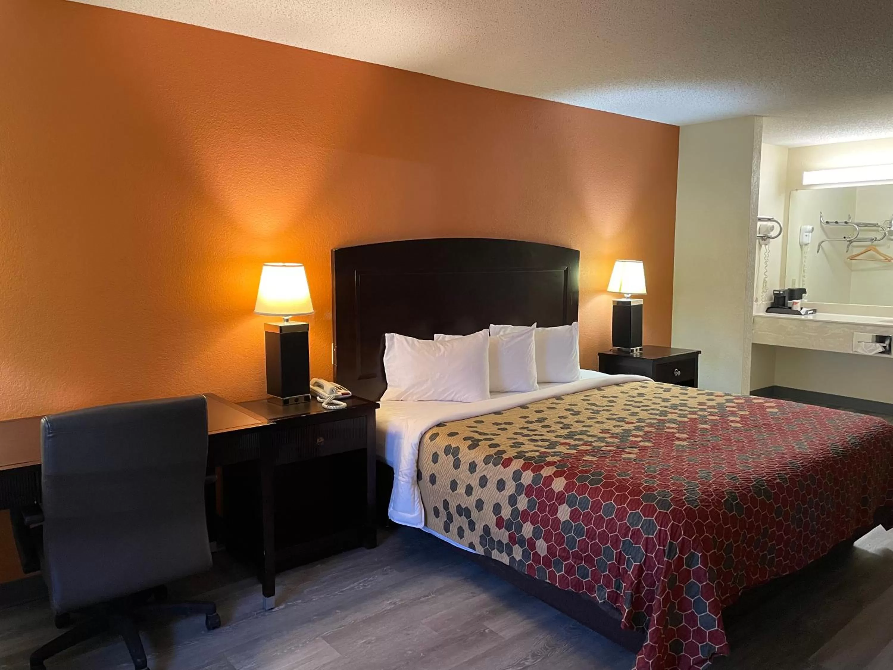 Econo Lodge Inn & Suites Sweetwater I-20