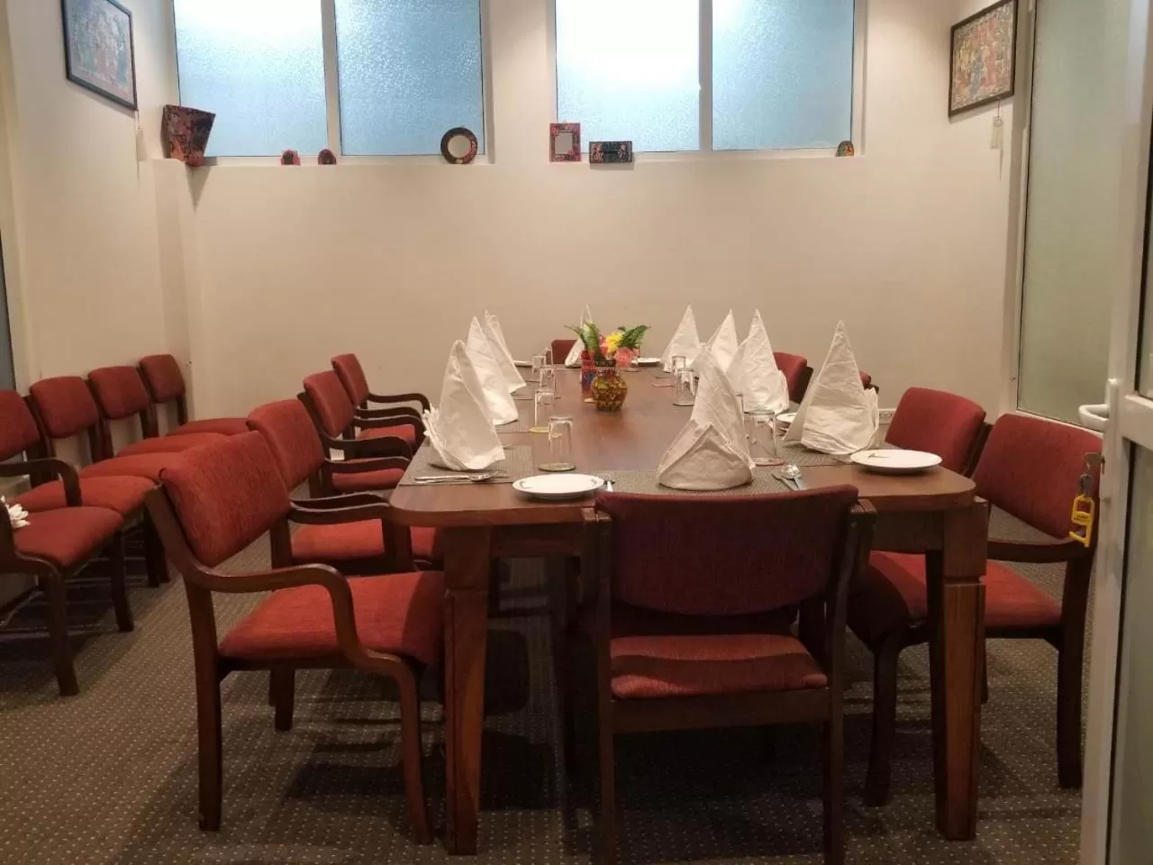 Restaurant/places to eat in Mithila Yatri Niwas