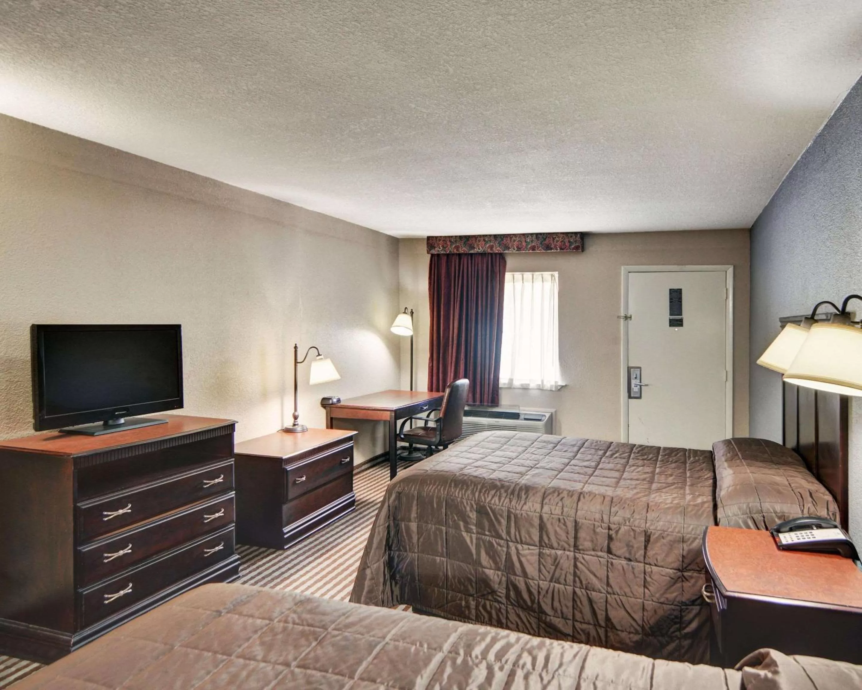Double Room with Two Double Beds - Non-Smoking in Rodeway Inn Gainesville I-35