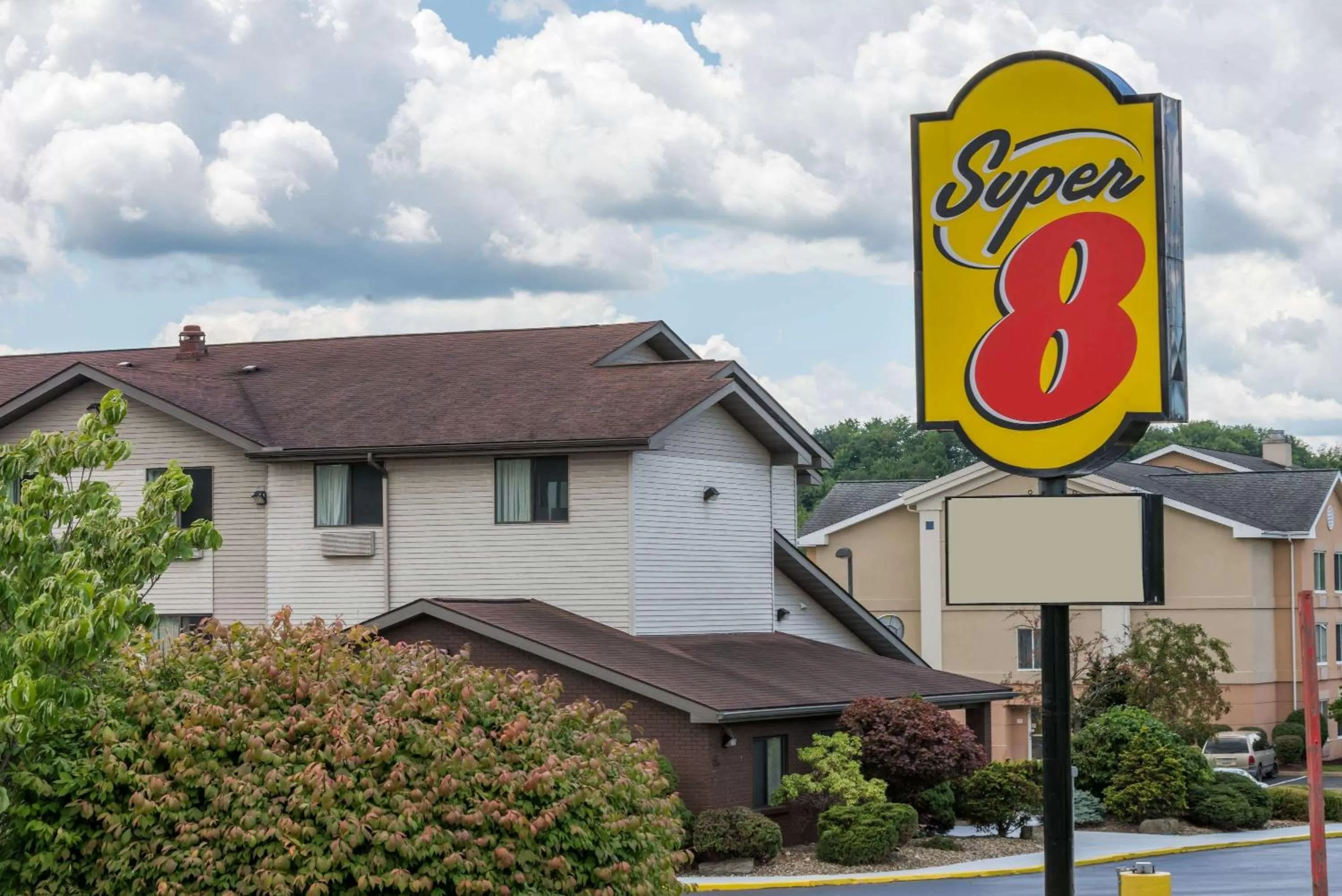 Property building in Super 8 by Wyndham New Stanton